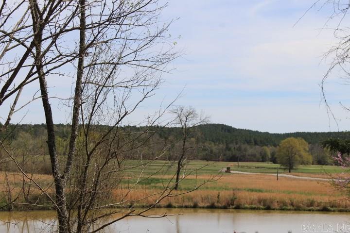 REVAS RETREAT - Land