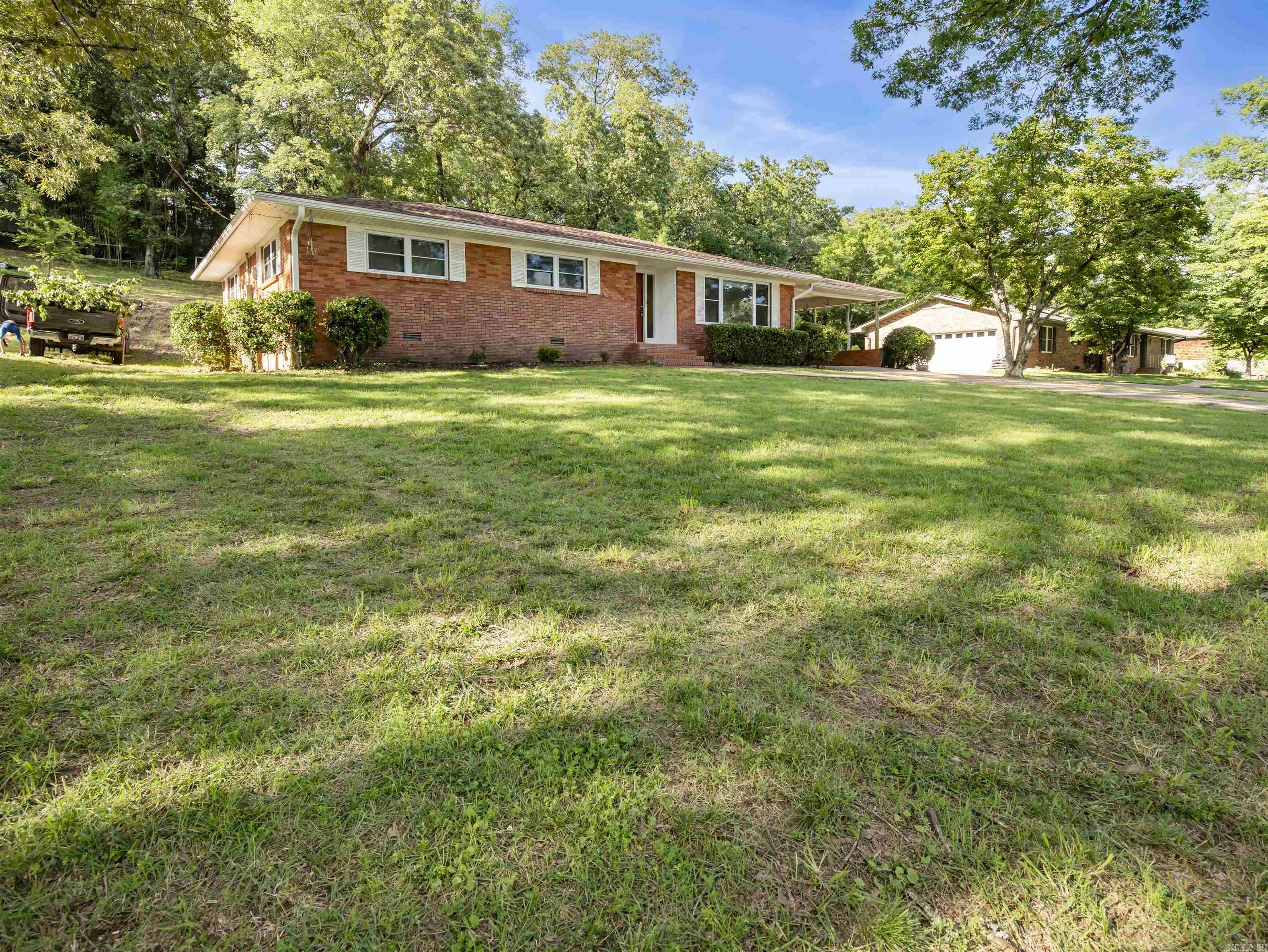 CLIFTON PLACE - Residential