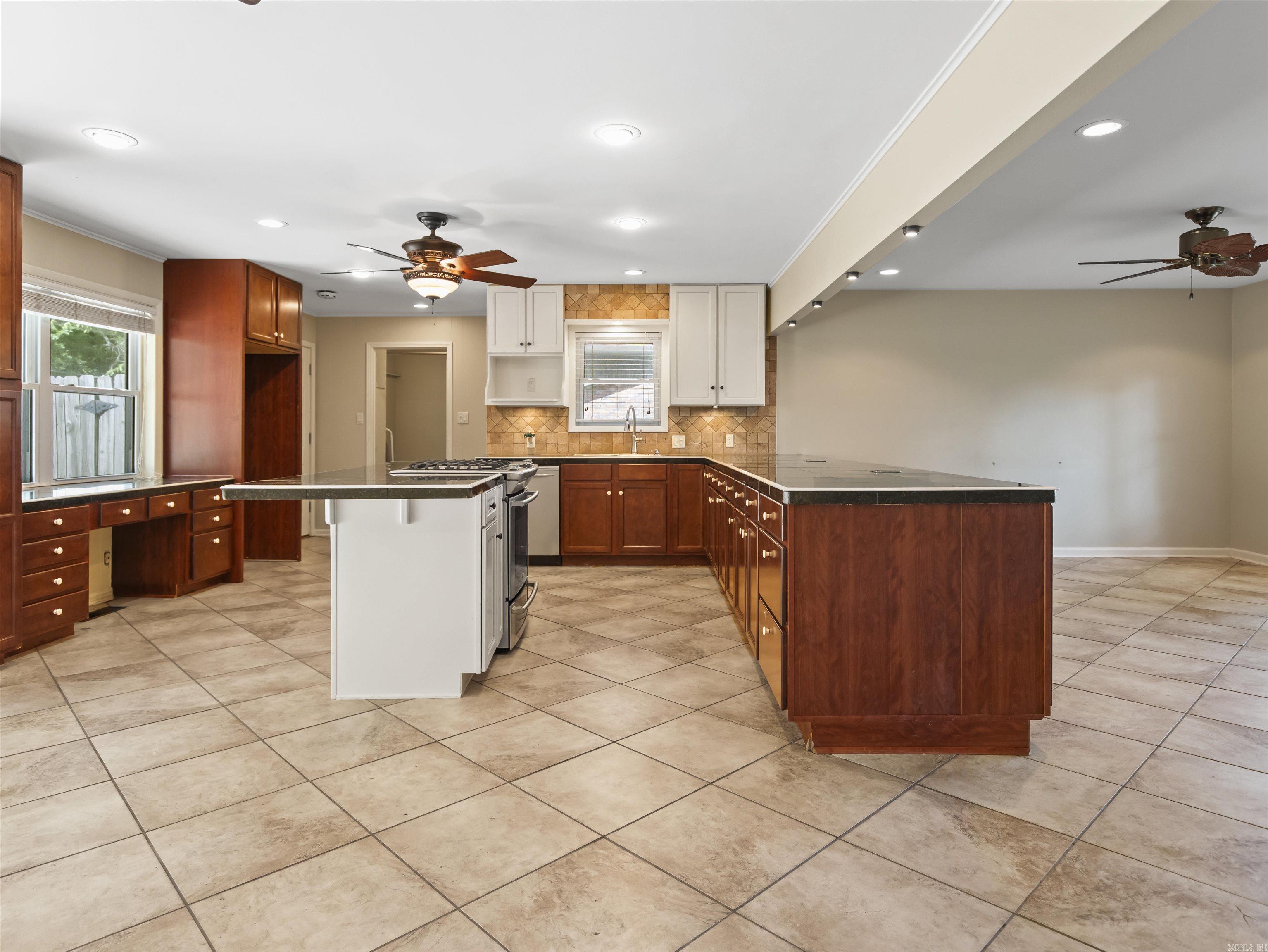 CLIFTON PLACE - Residential