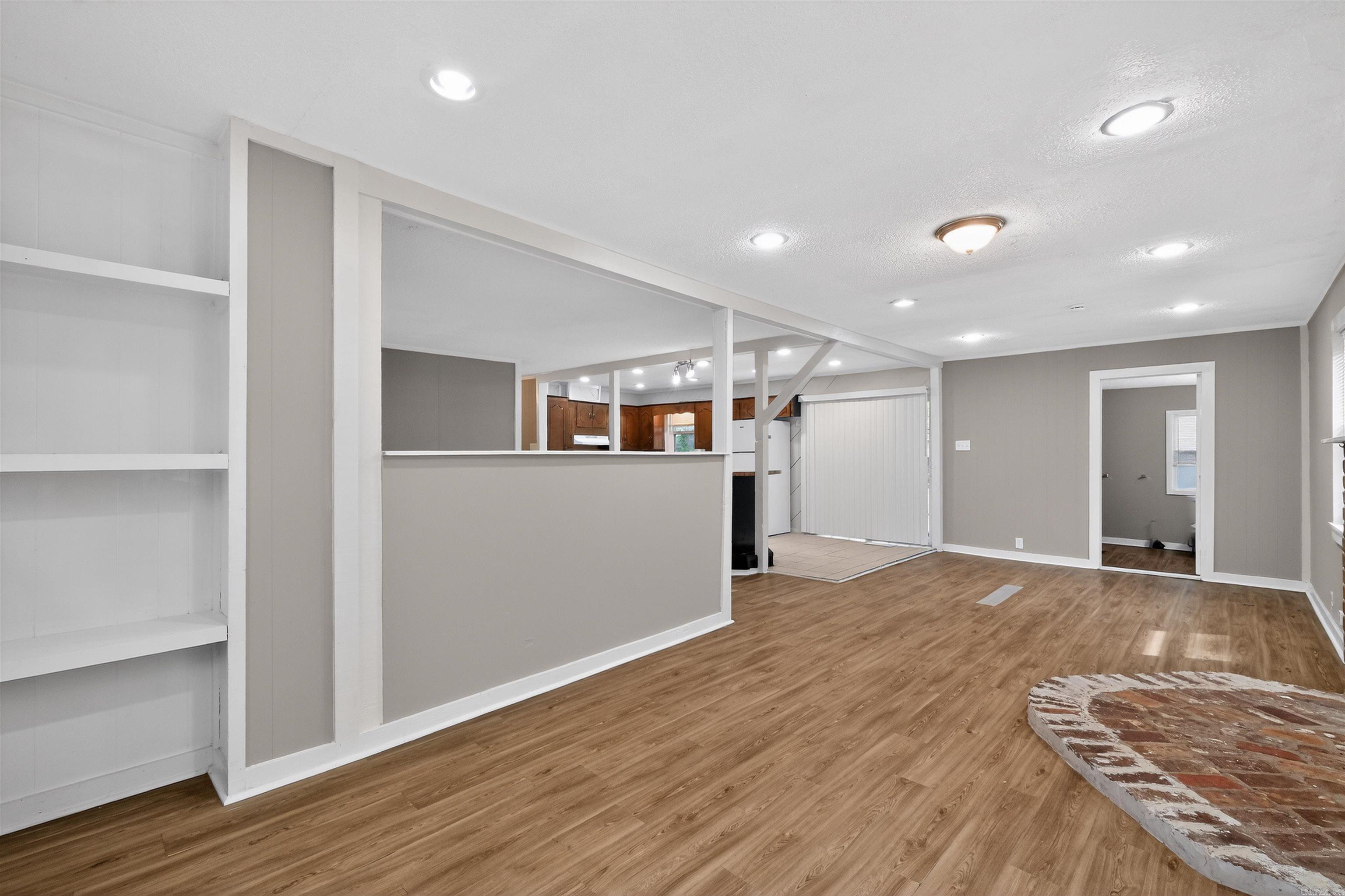 BURNELLE MANOR - Residential