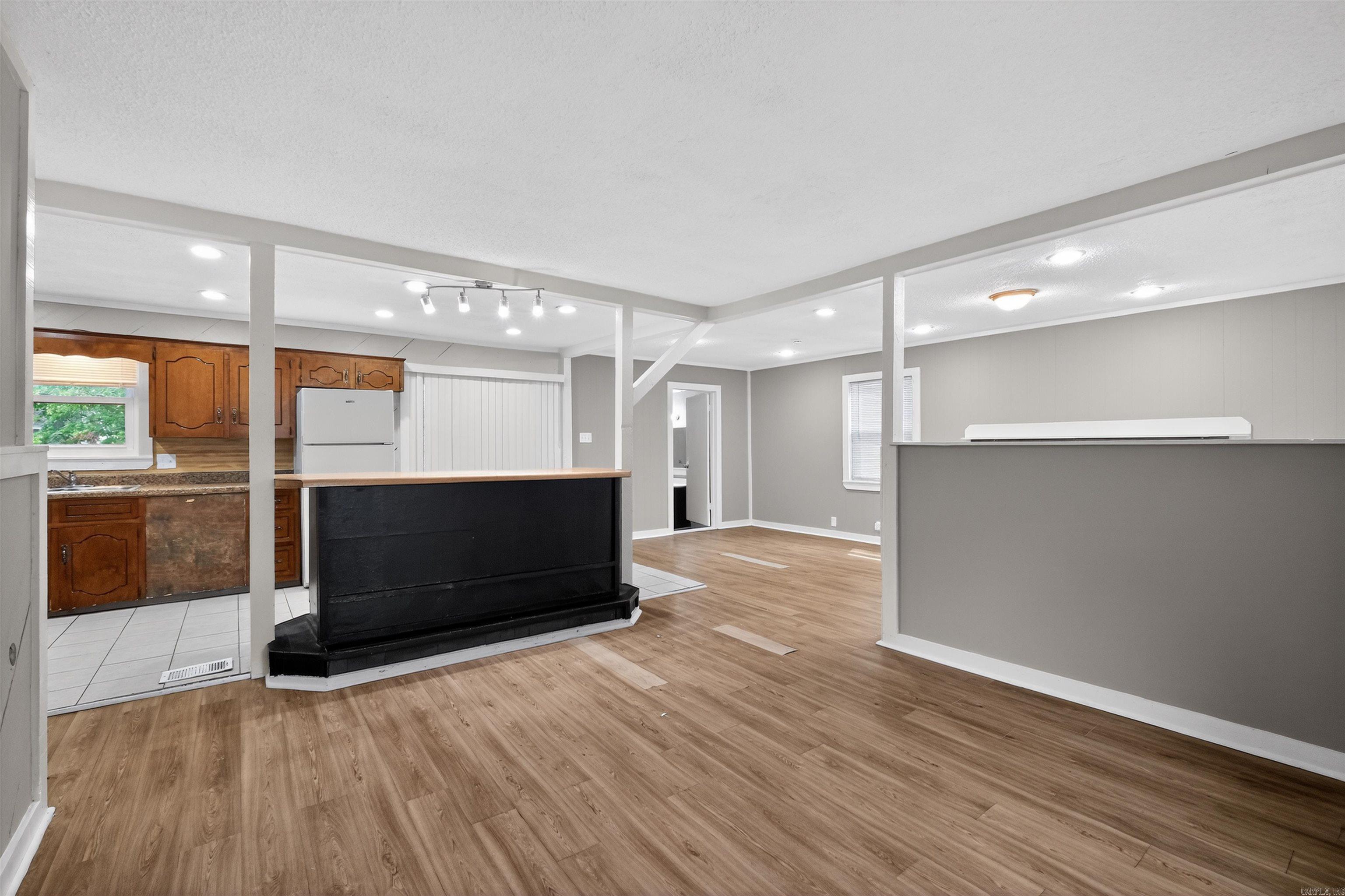 BURNELLE MANOR - Residential