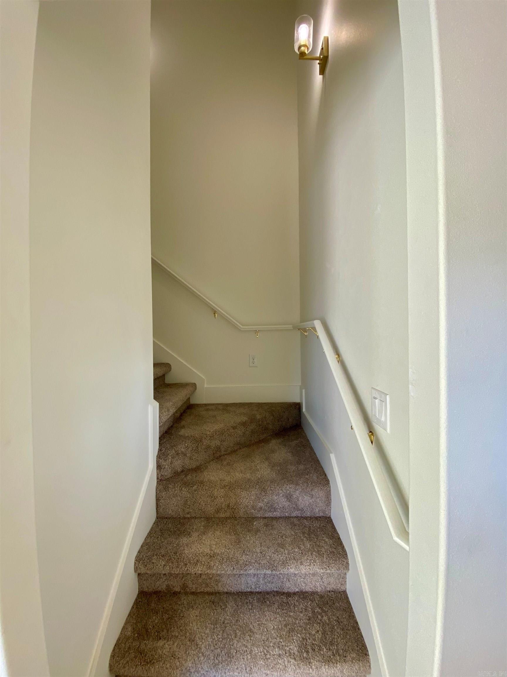 EDGEWATER - Residential