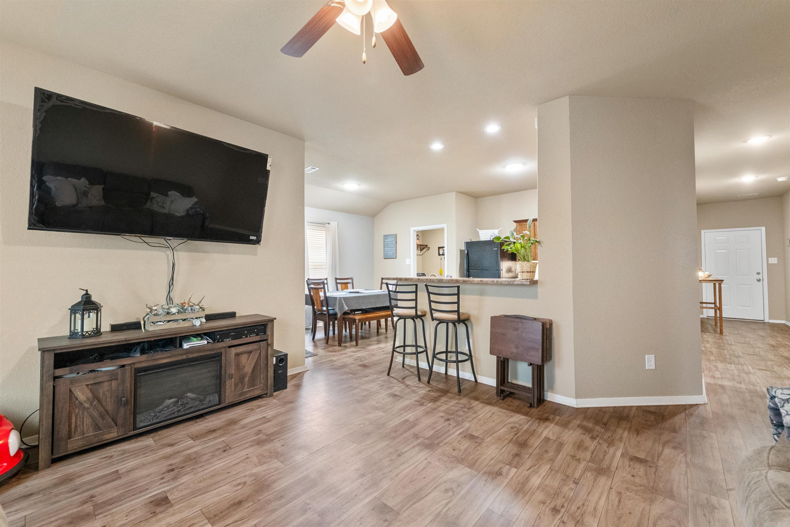 Faulker Lake Crossing - Residential
