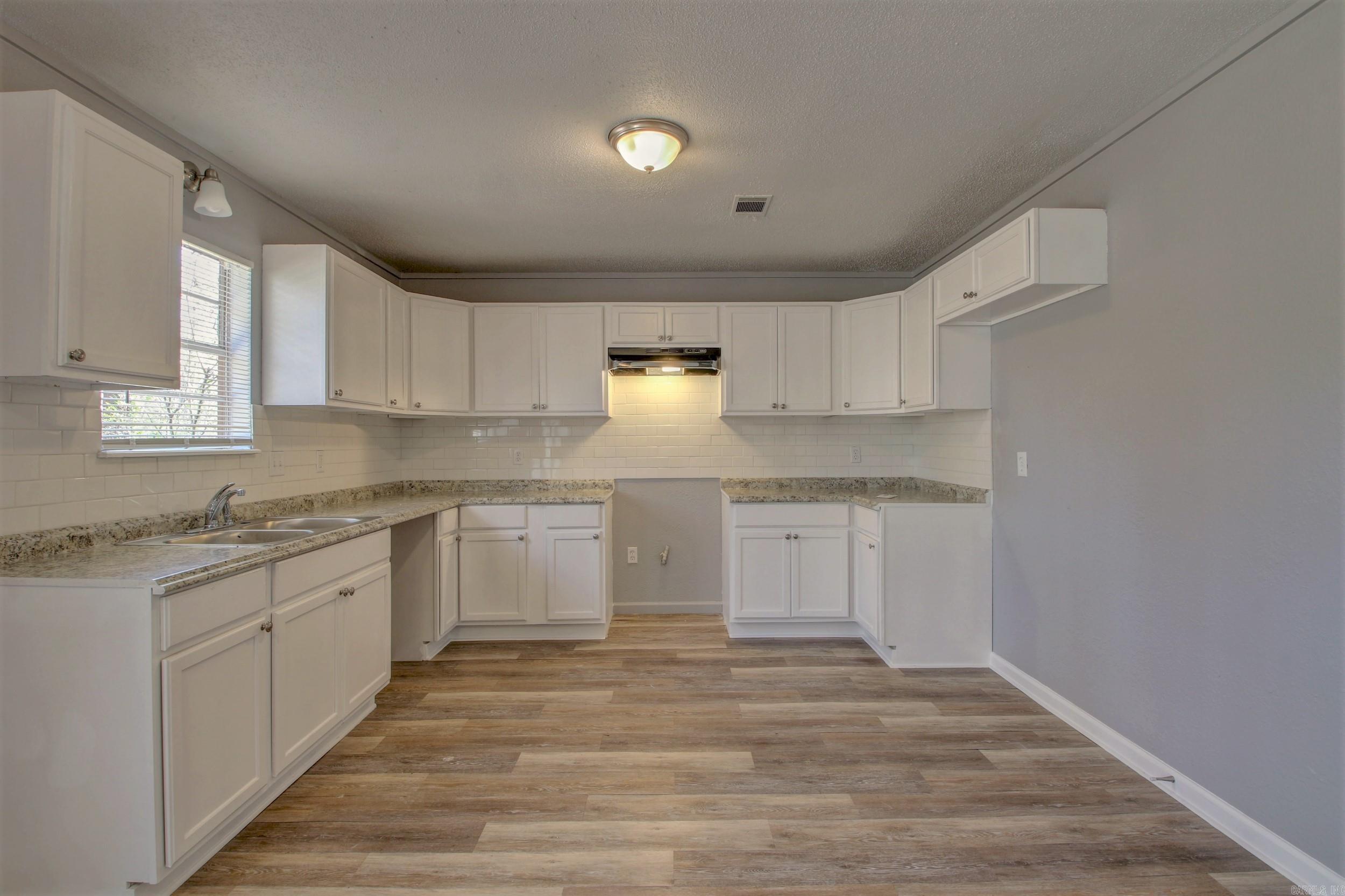 Sara Lynn - Residential Lease