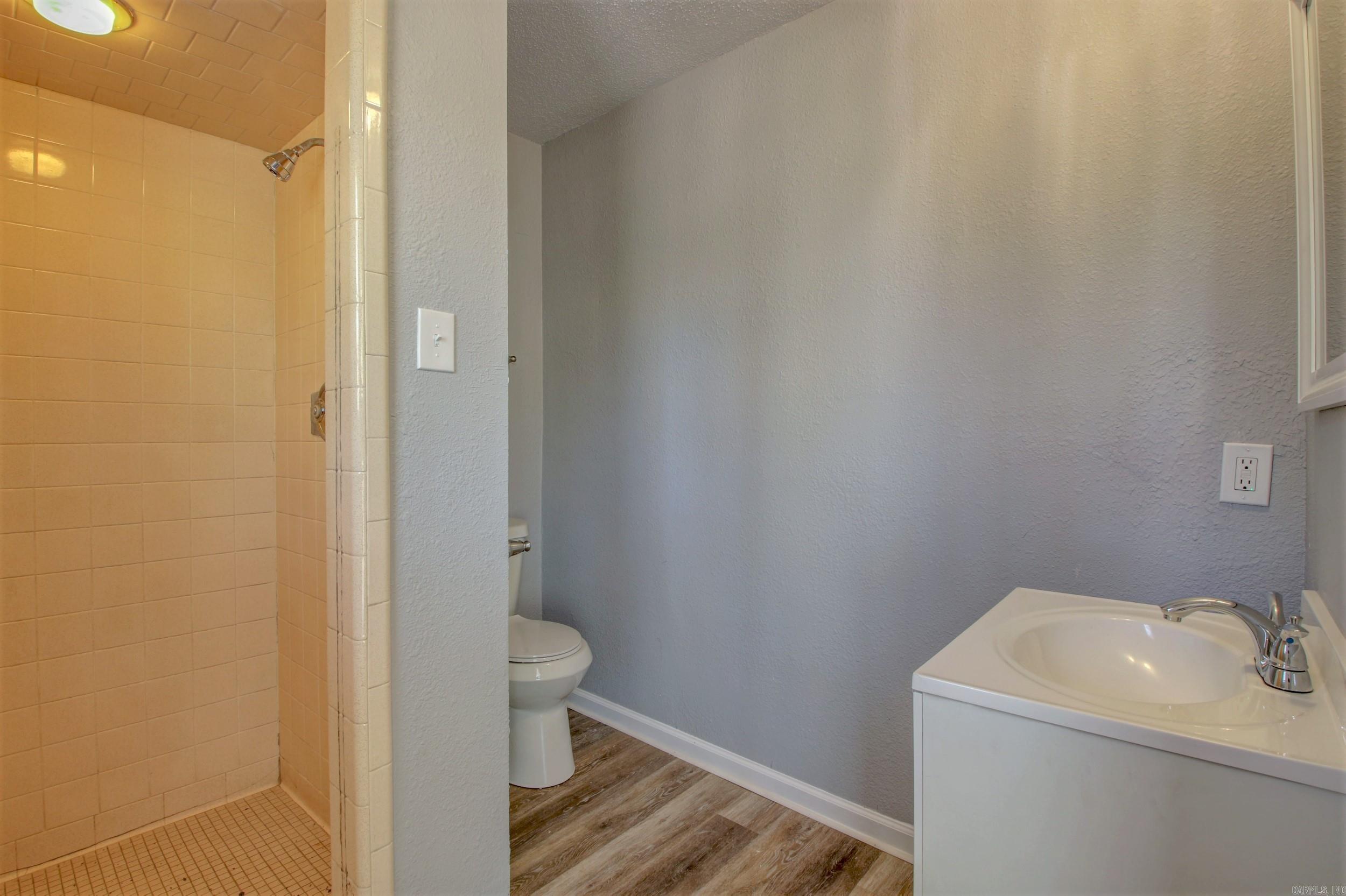 Sara Lynn - Residential Lease