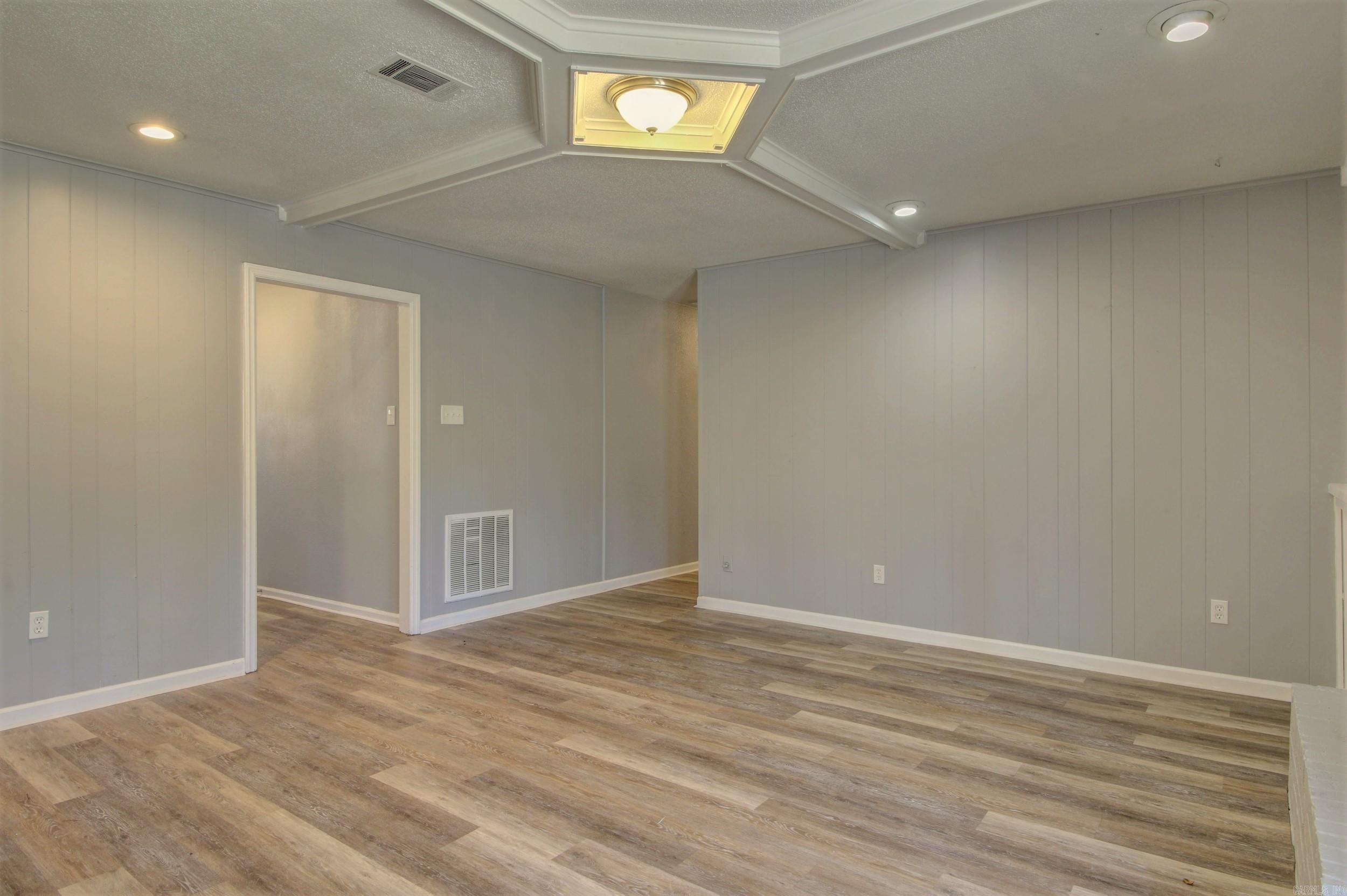 Sara Lynn - Residential Lease