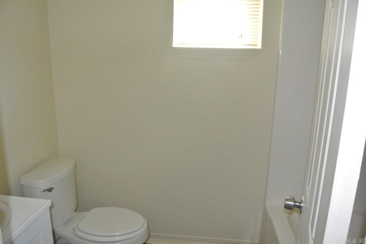 Le Bette Manor - Residential Lease