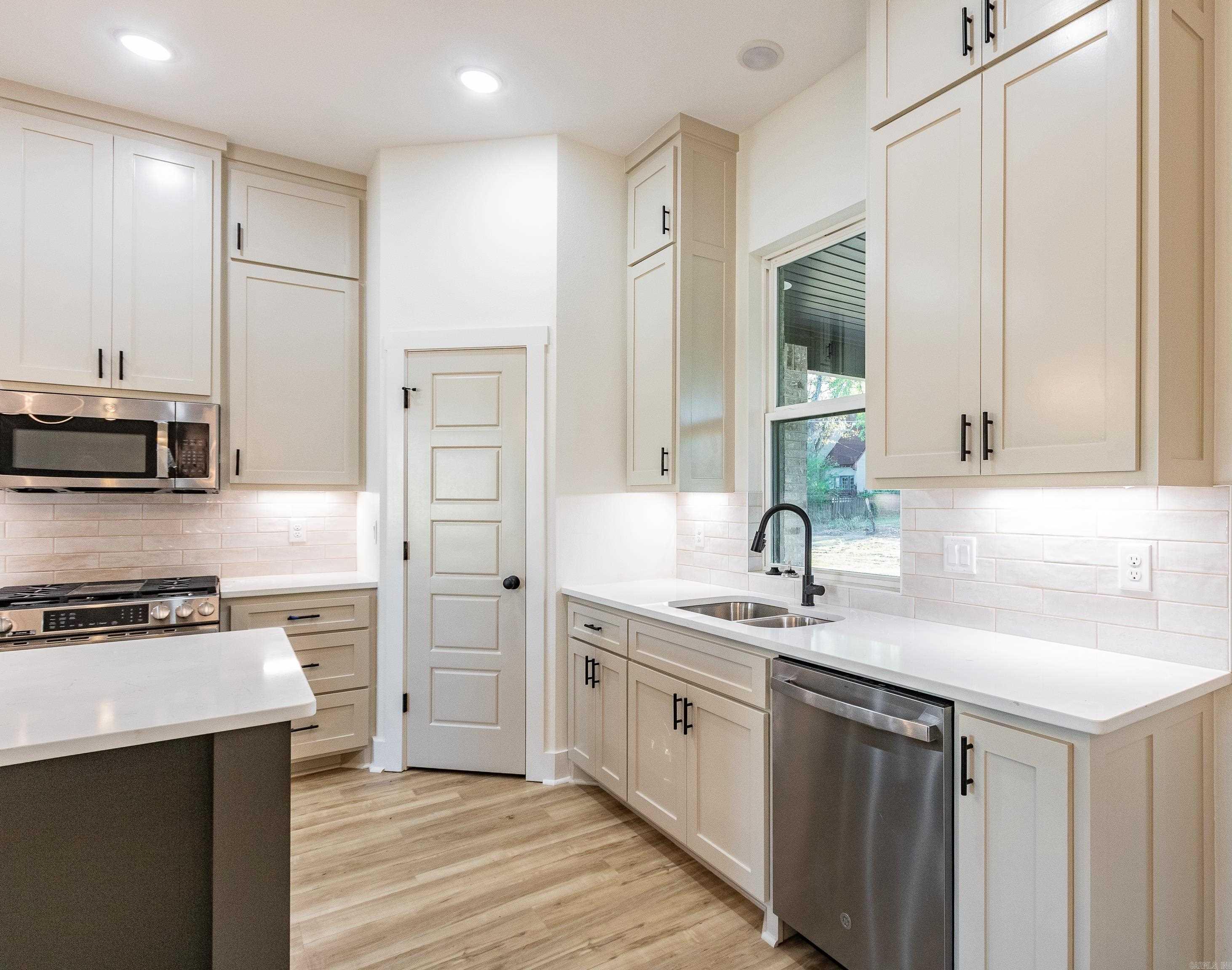 KNOTTING HILL - Residential