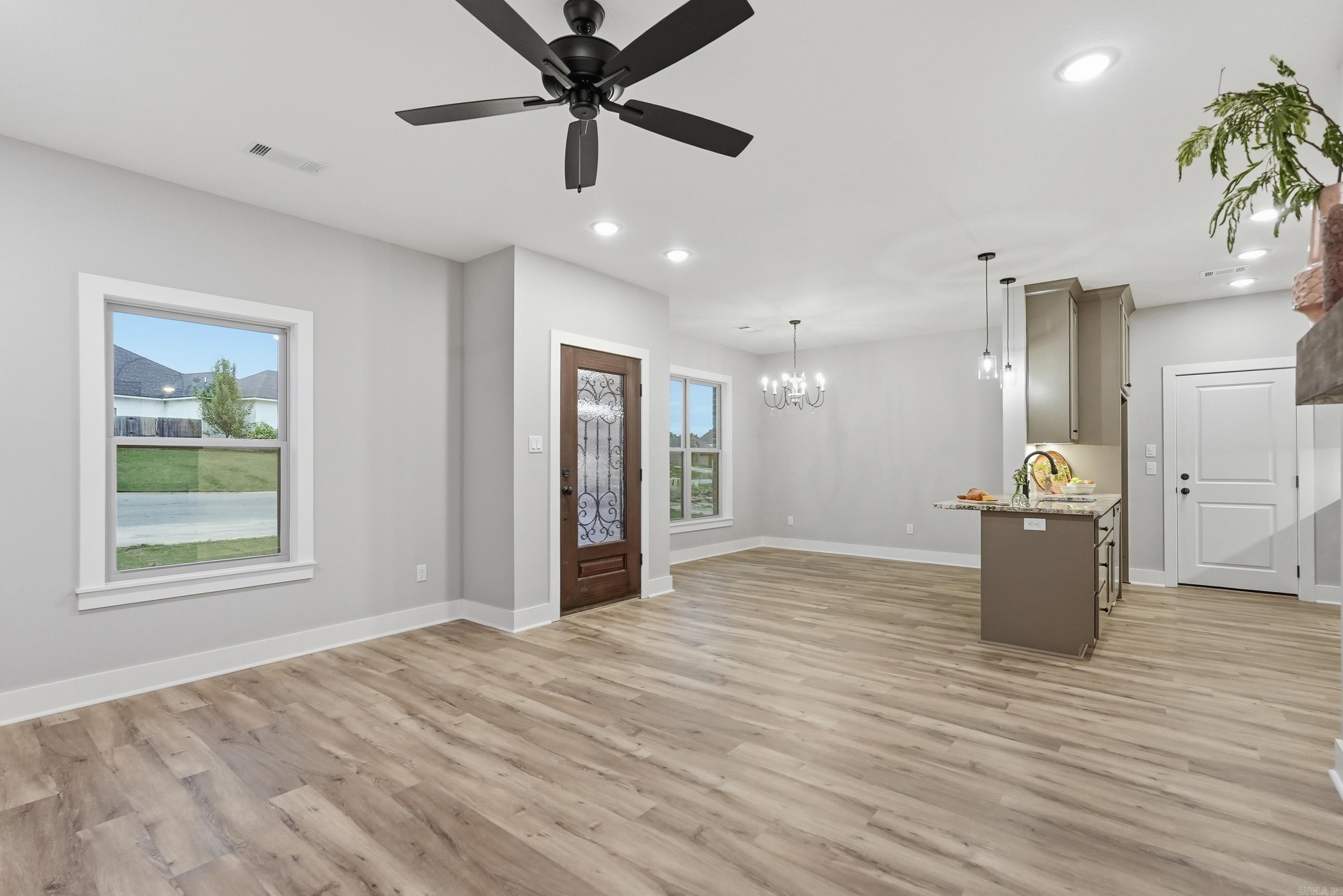 PLEASANT FOREST - Residential