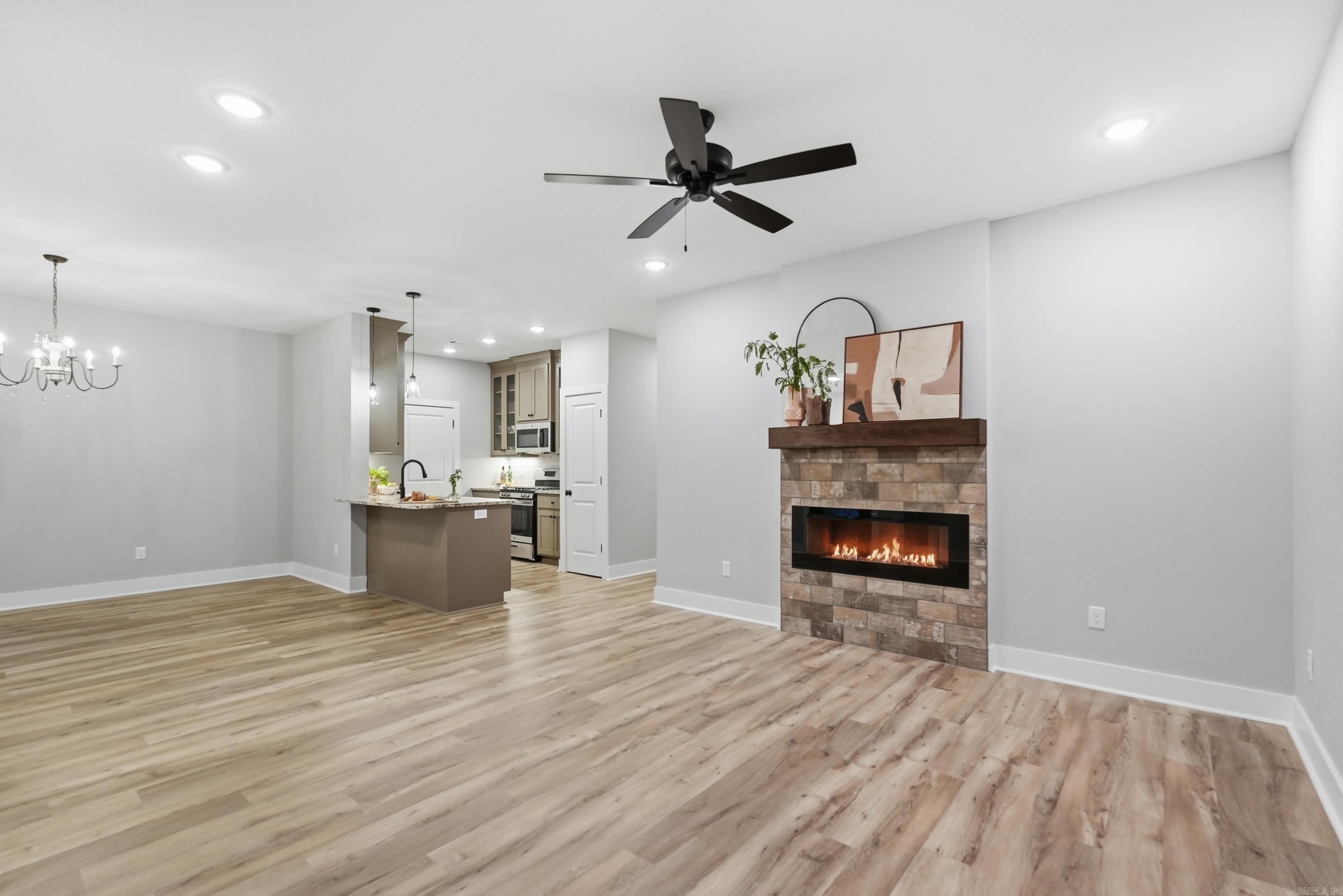 PLEASANT FOREST - Residential