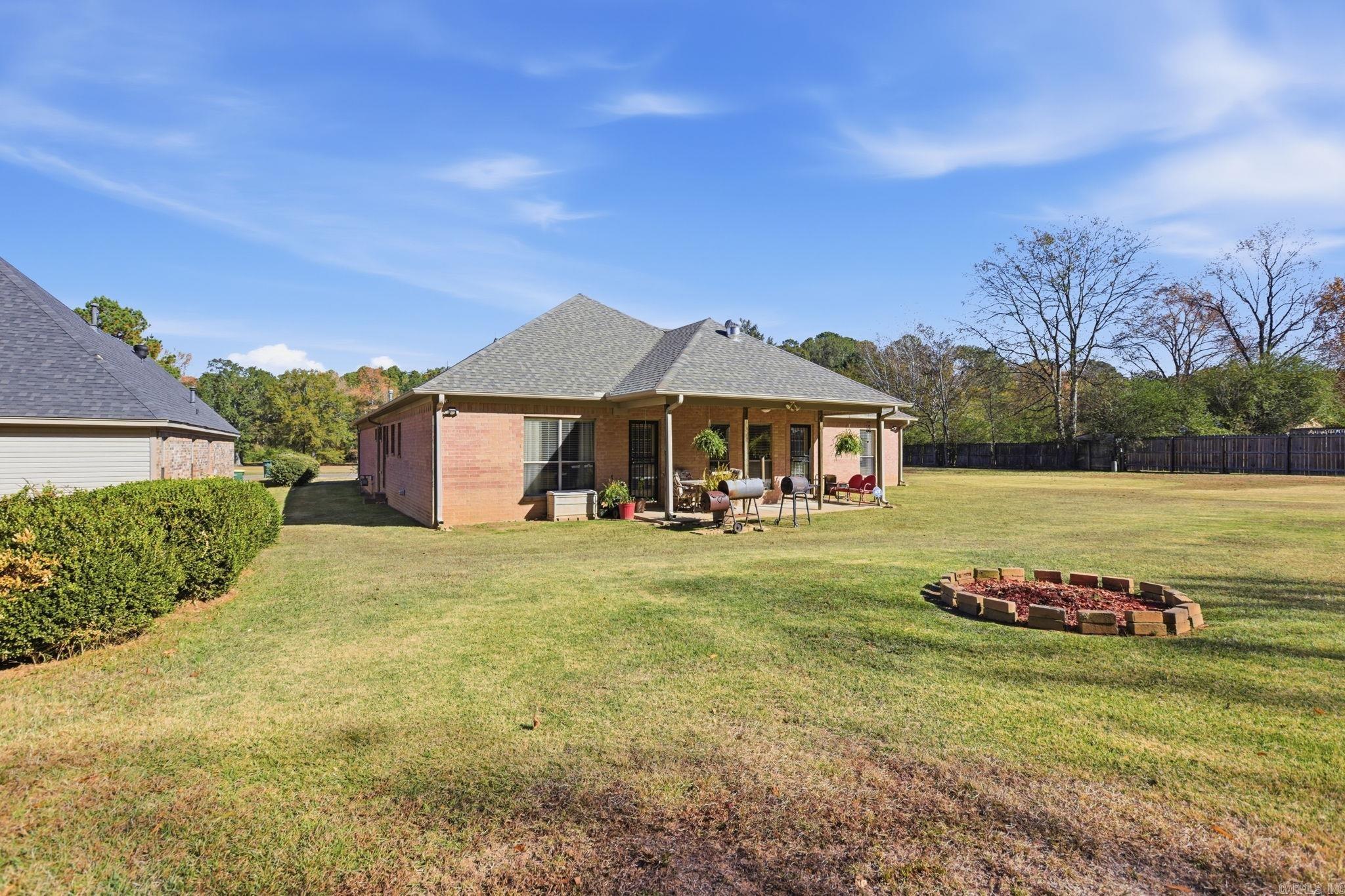 PECAN LAKE - Residential
