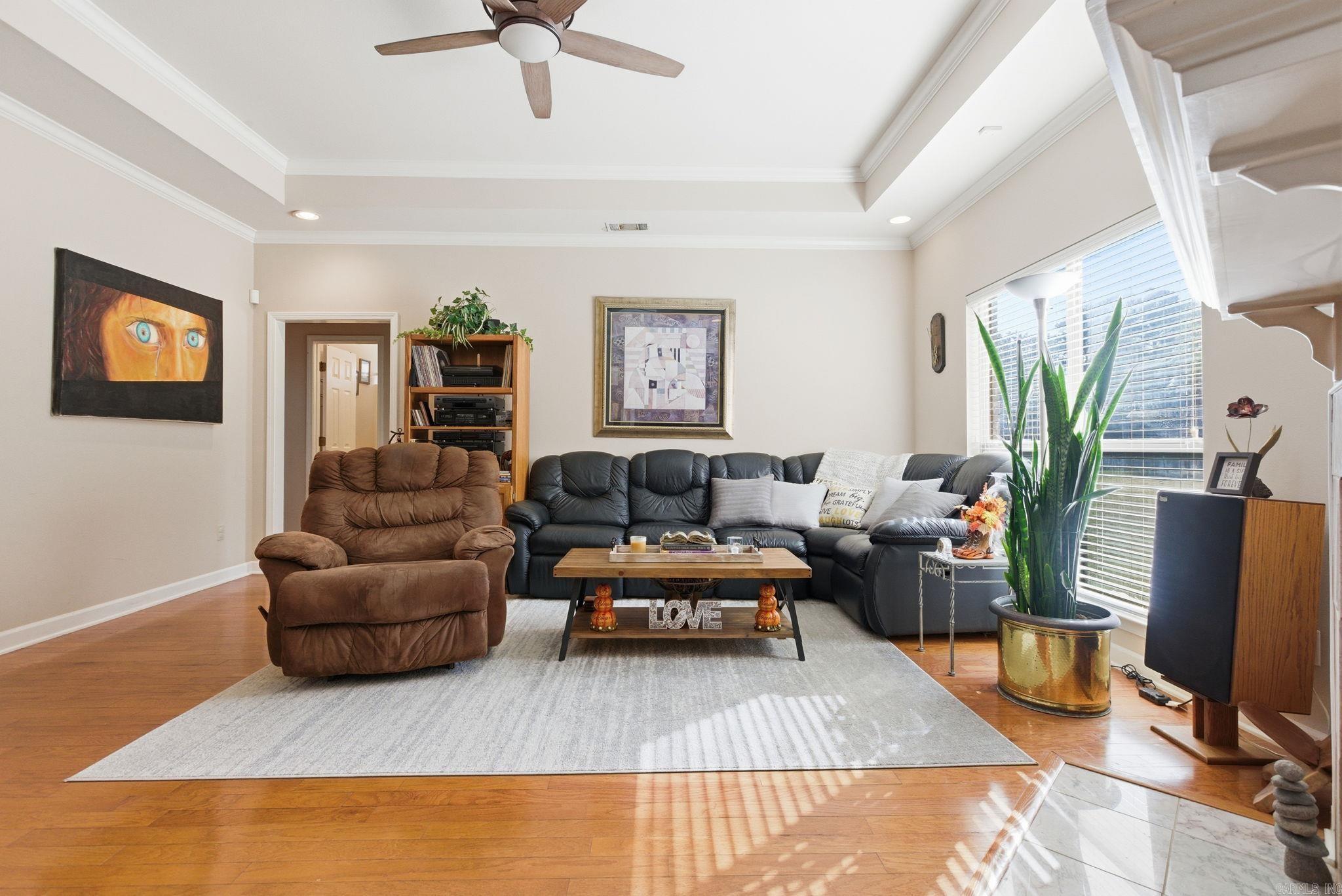 PECAN LAKE - Residential