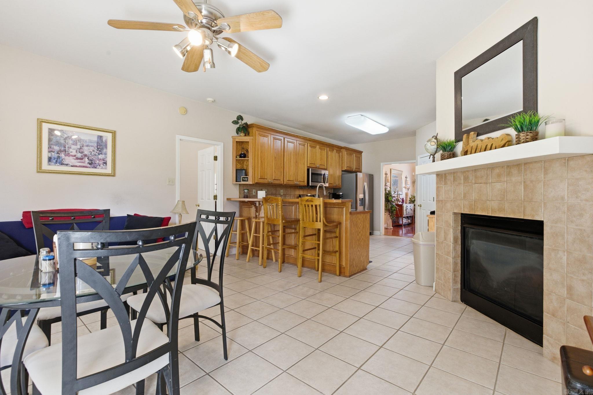 PECAN LAKE - Residential