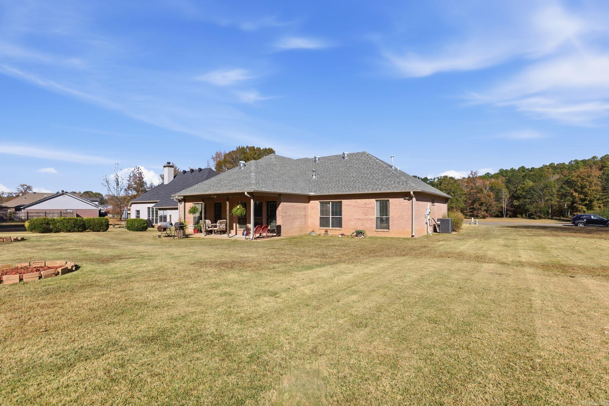 PECAN LAKE - Residential