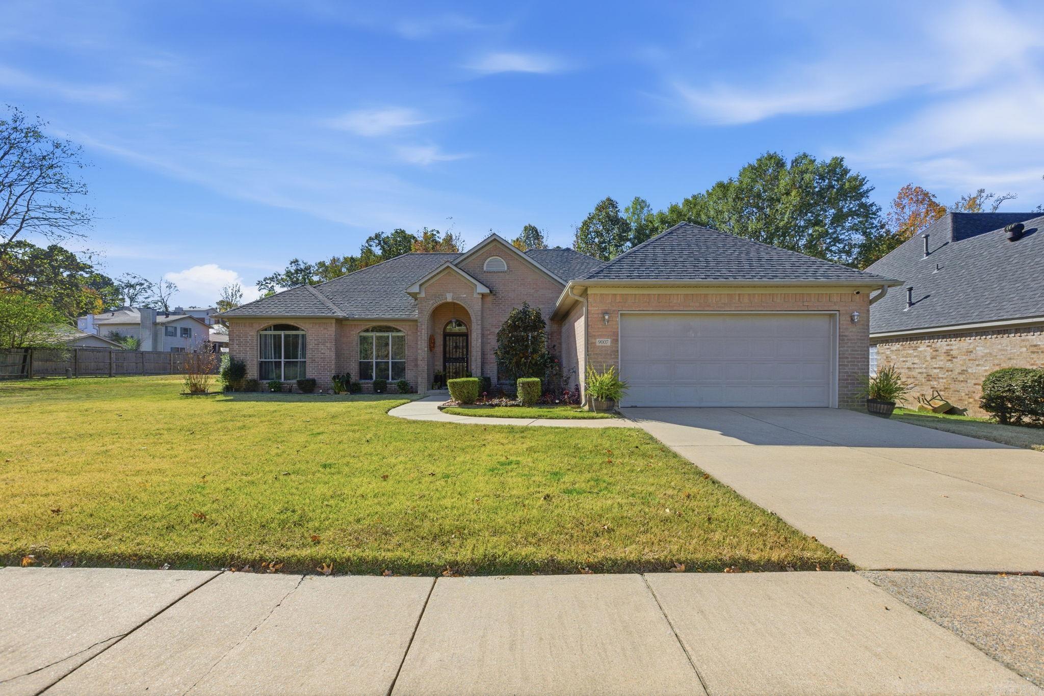 PECAN LAKE - Residential