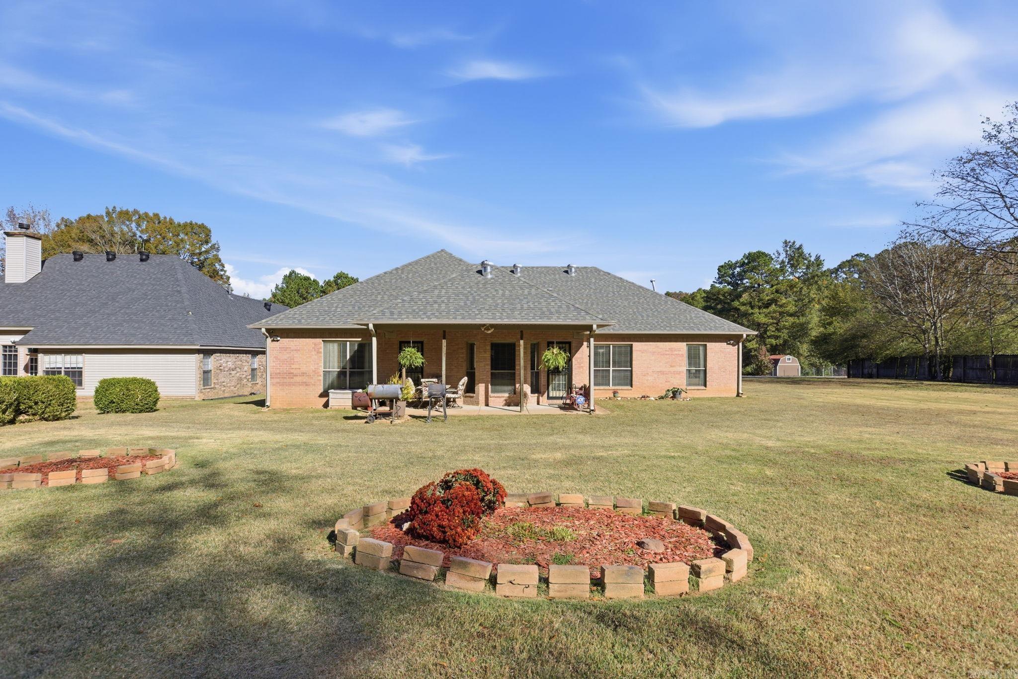 PECAN LAKE - Residential