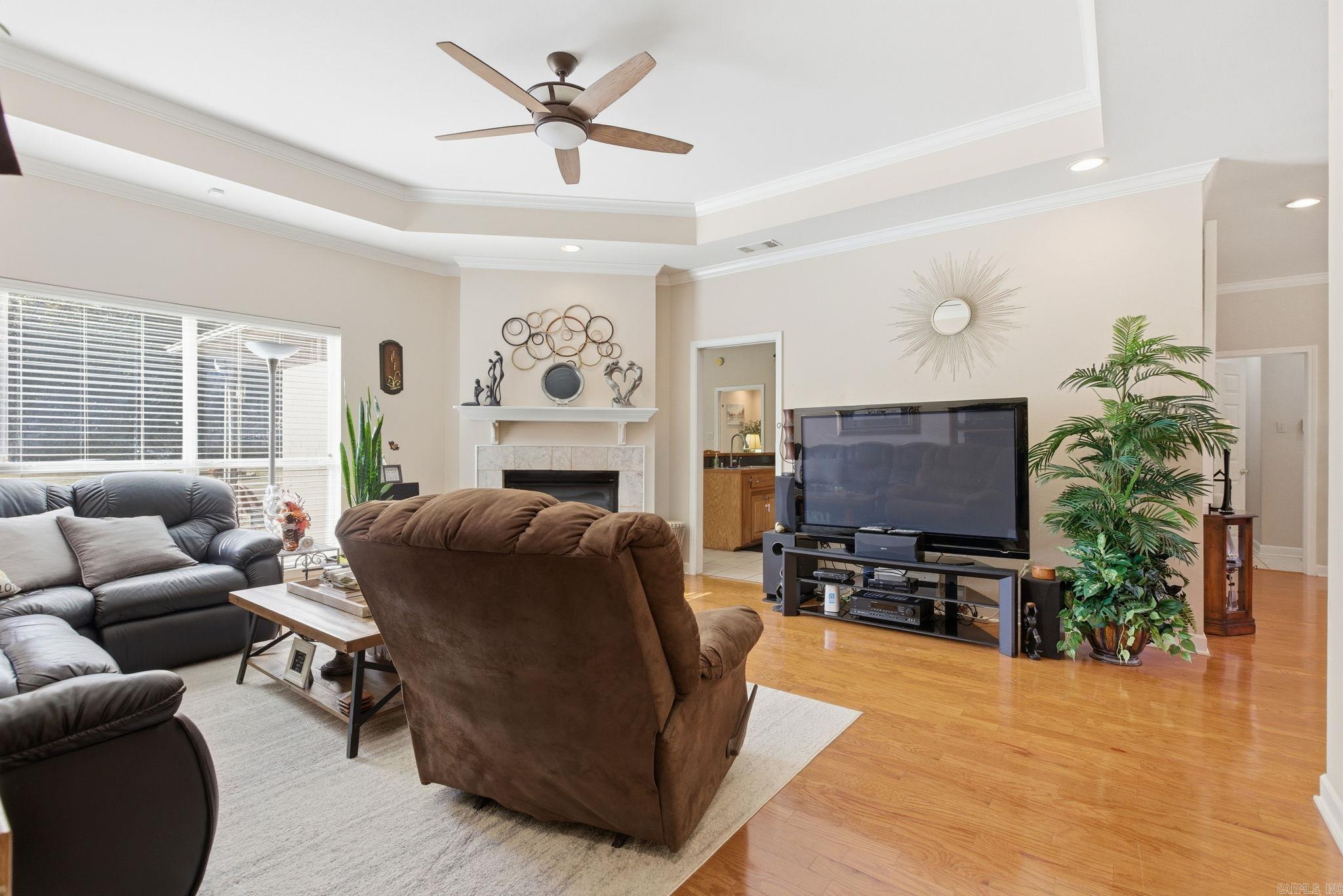 PECAN LAKE - Residential