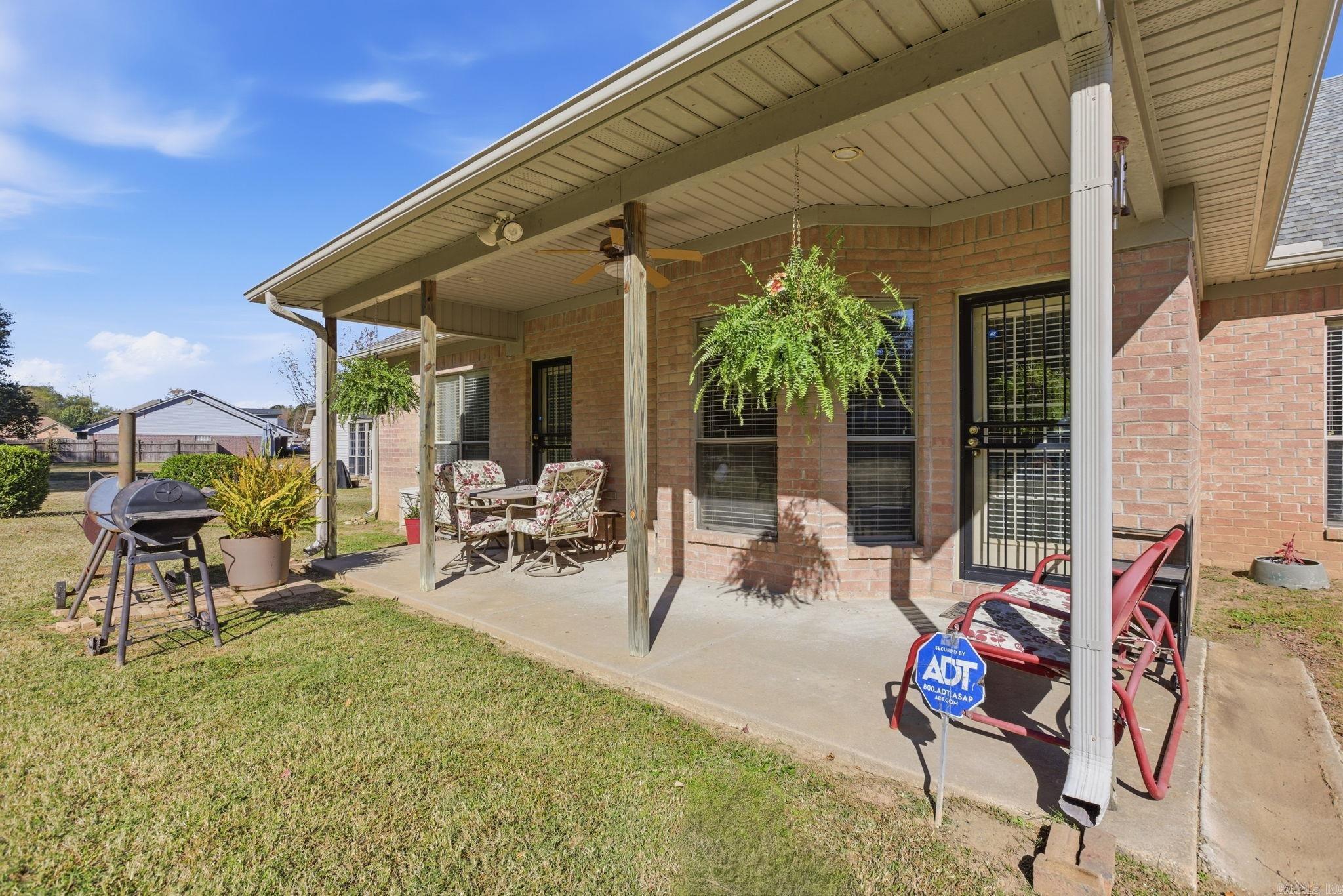 PECAN LAKE - Residential