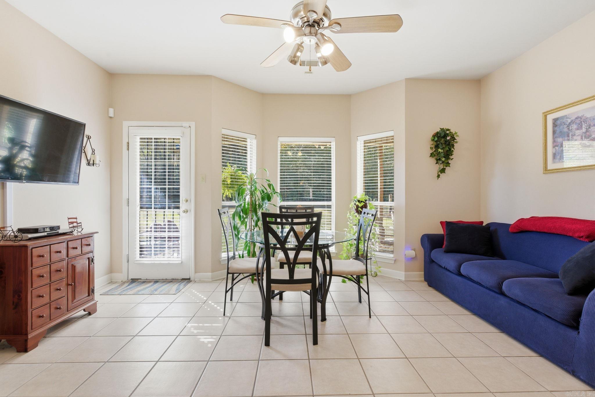 PECAN LAKE - Residential