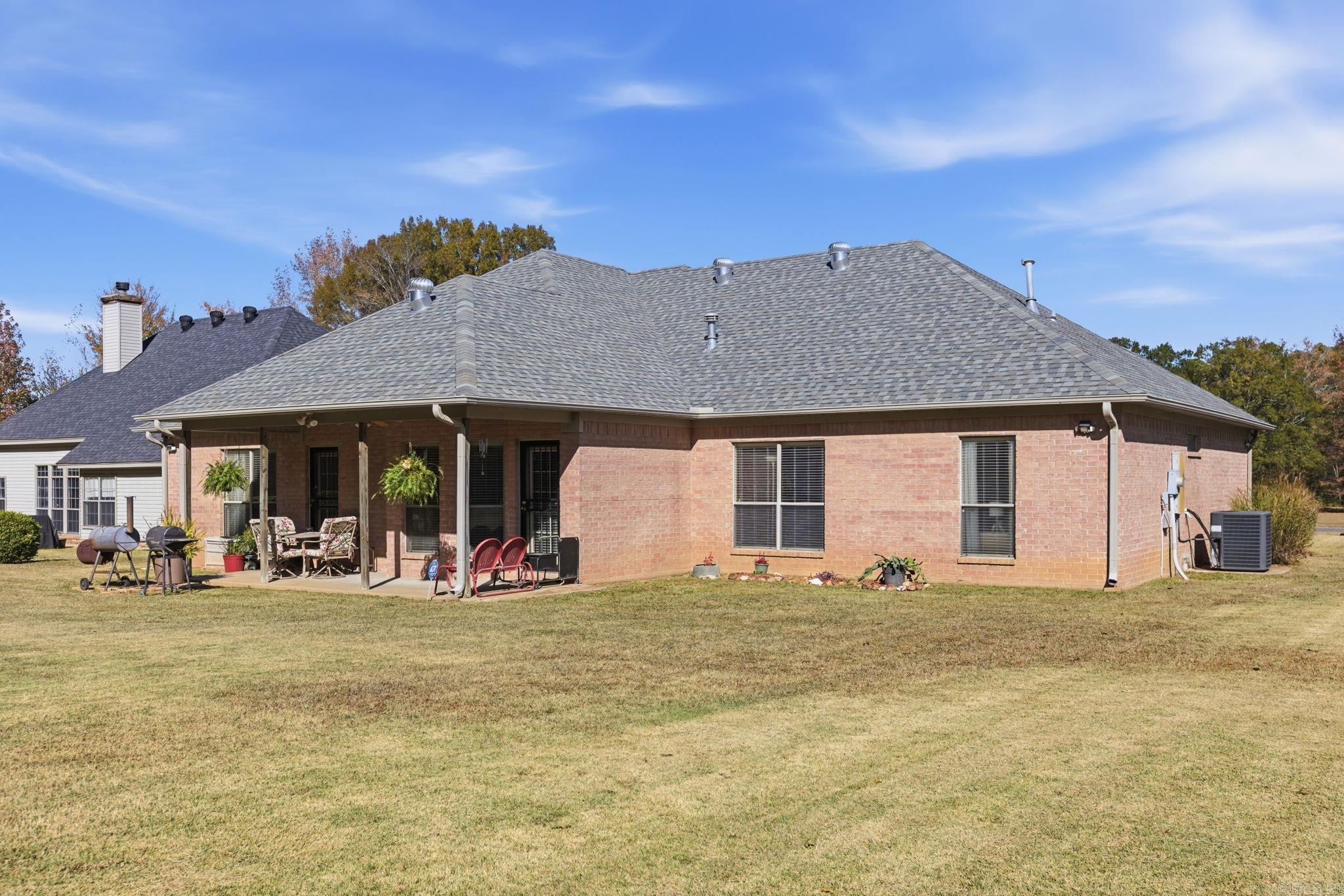 PECAN LAKE - Residential