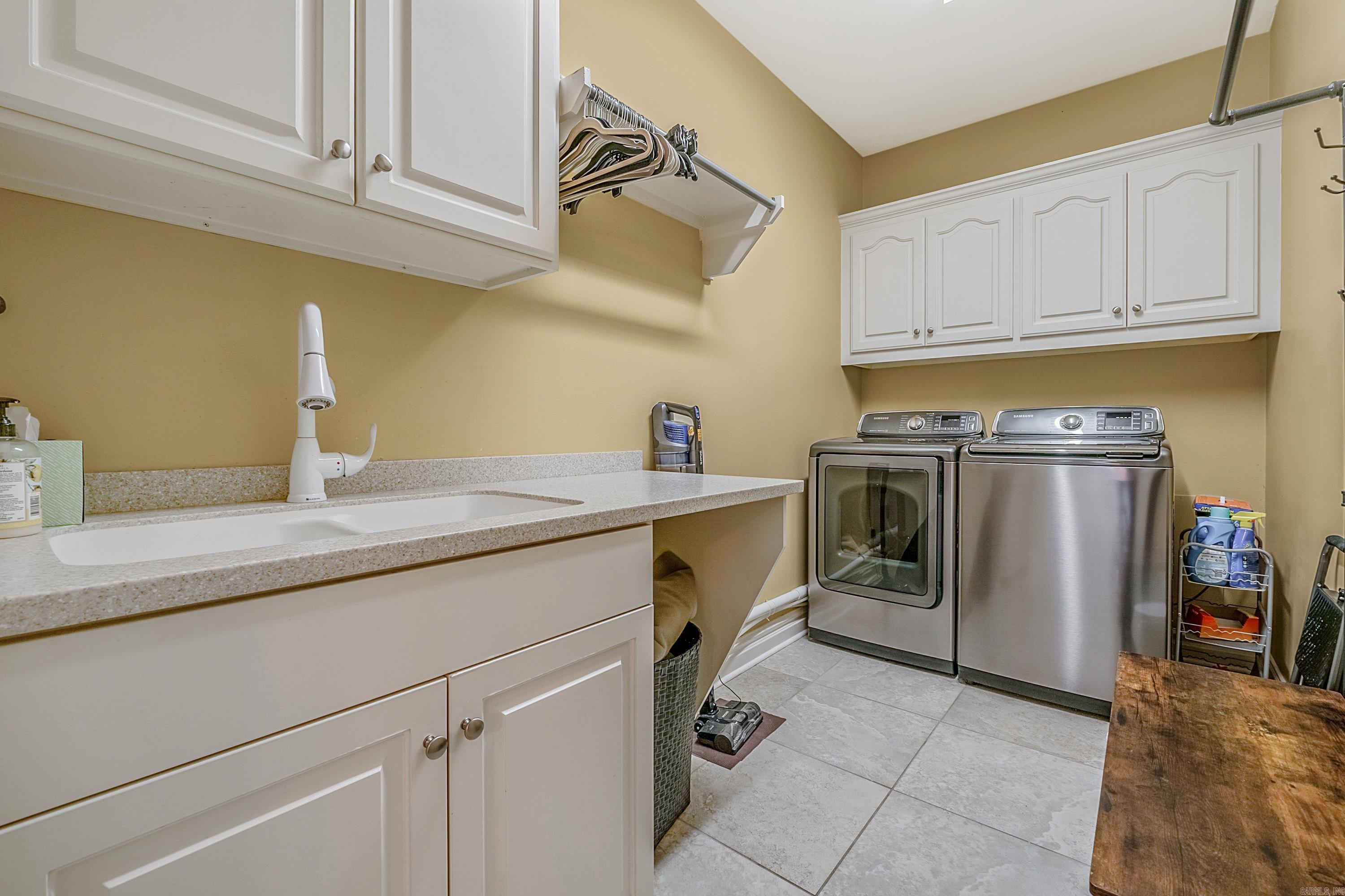 COUNTRY CLUB OF ARK THE - Residential