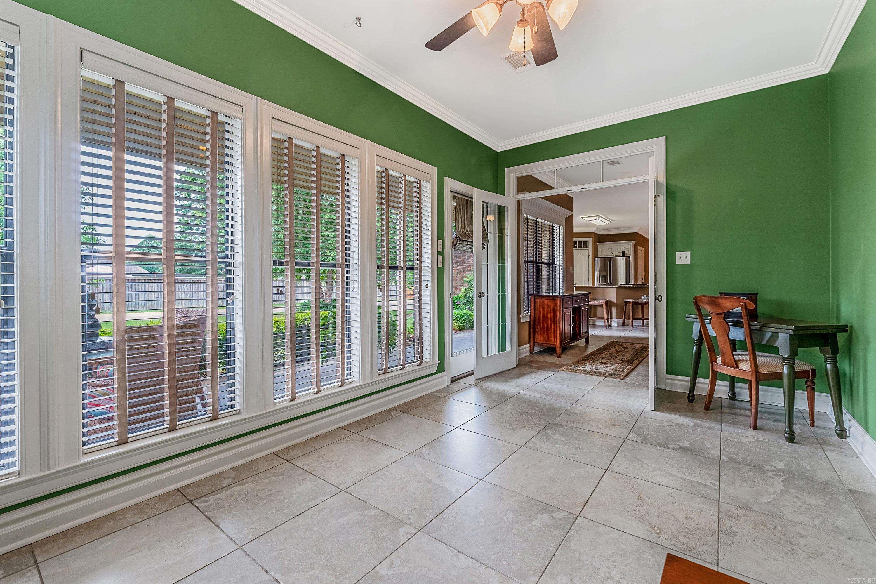 COUNTRY CLUB OF ARK THE - Residential