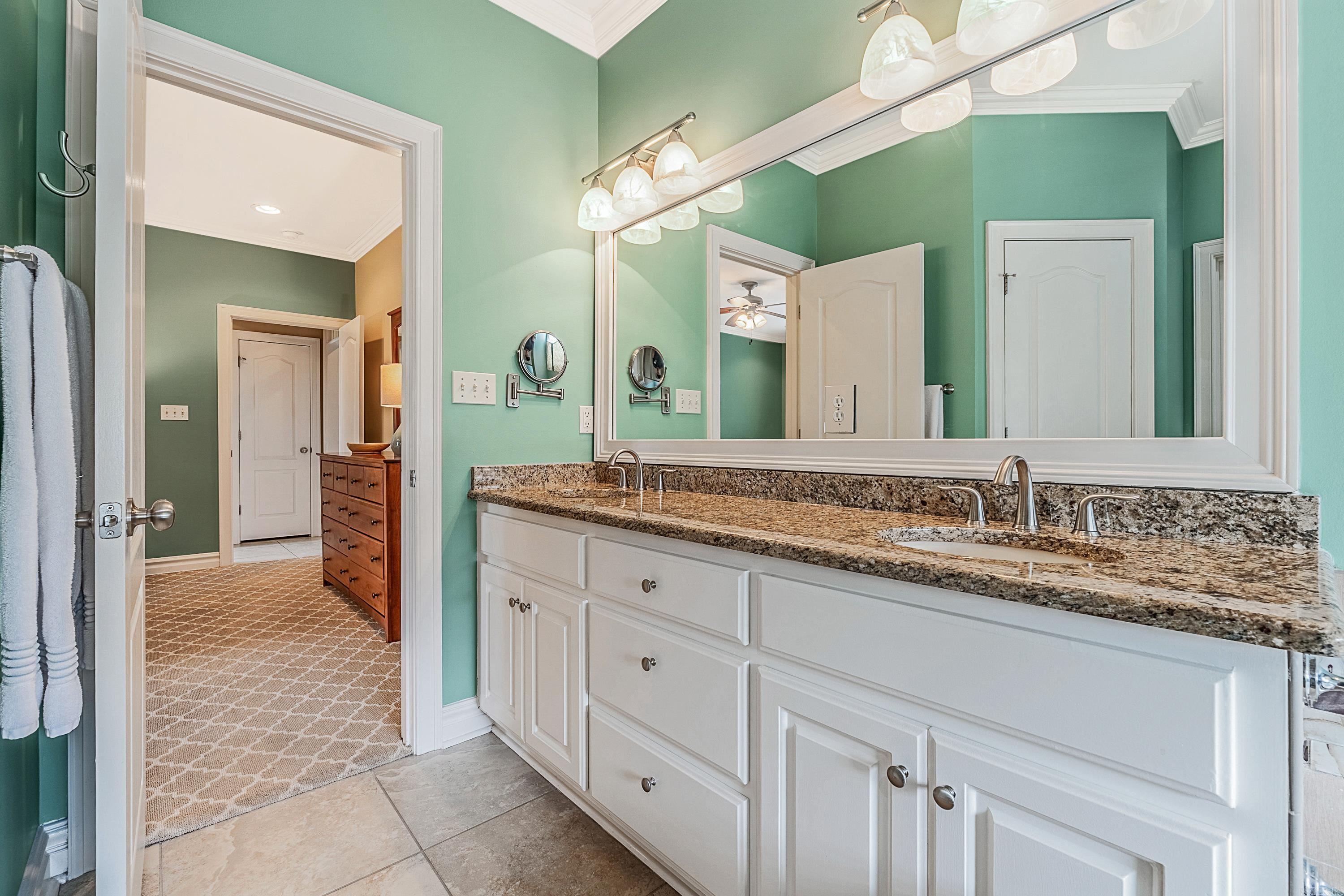 COUNTRY CLUB OF ARK THE - Residential