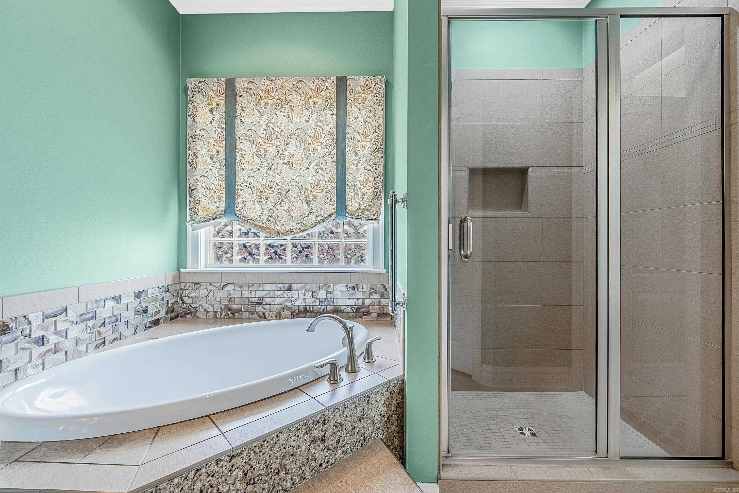 COUNTRY CLUB OF ARK THE - Residential