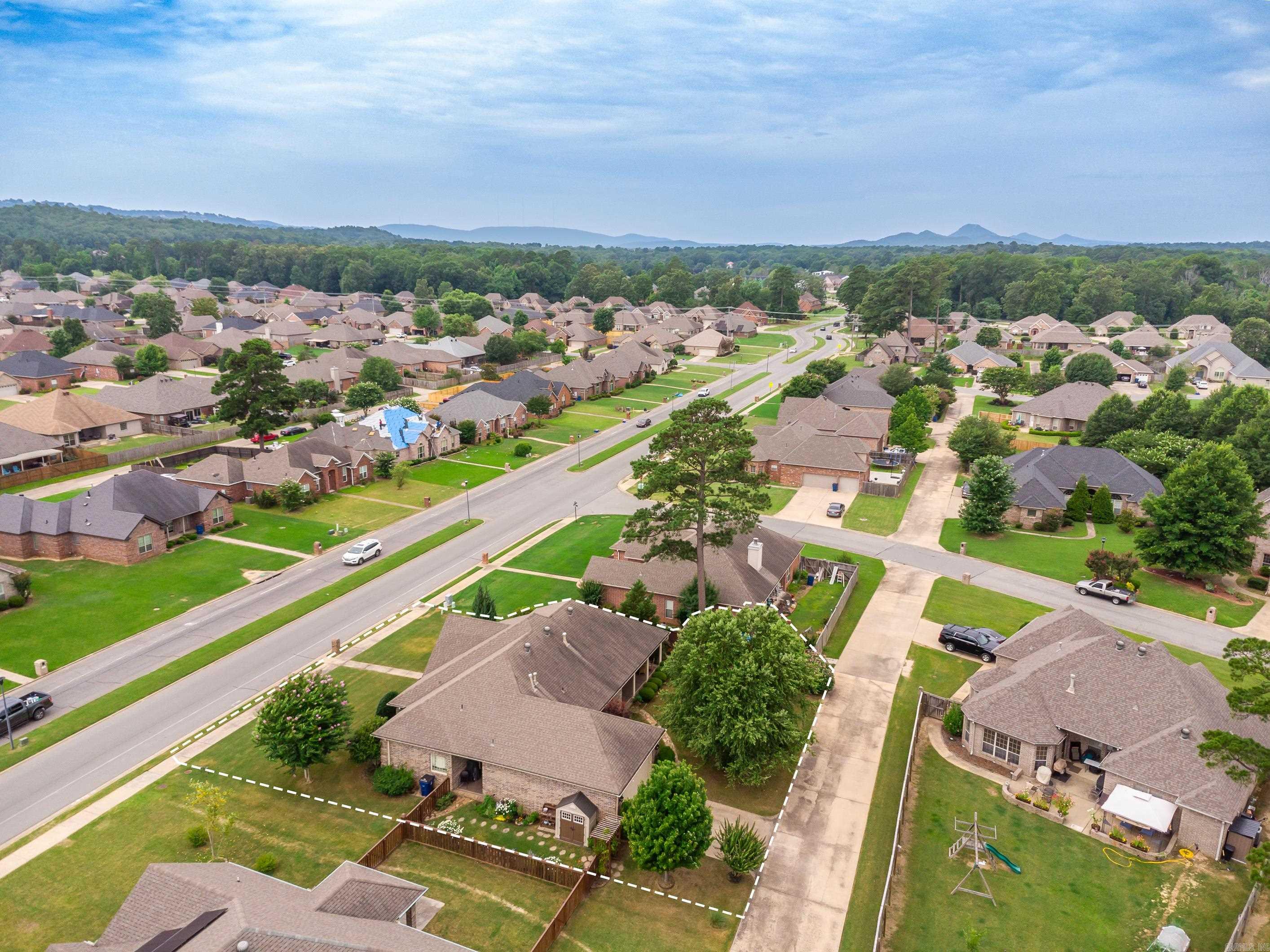 COUNTRY CLUB OF ARK THE - Residential