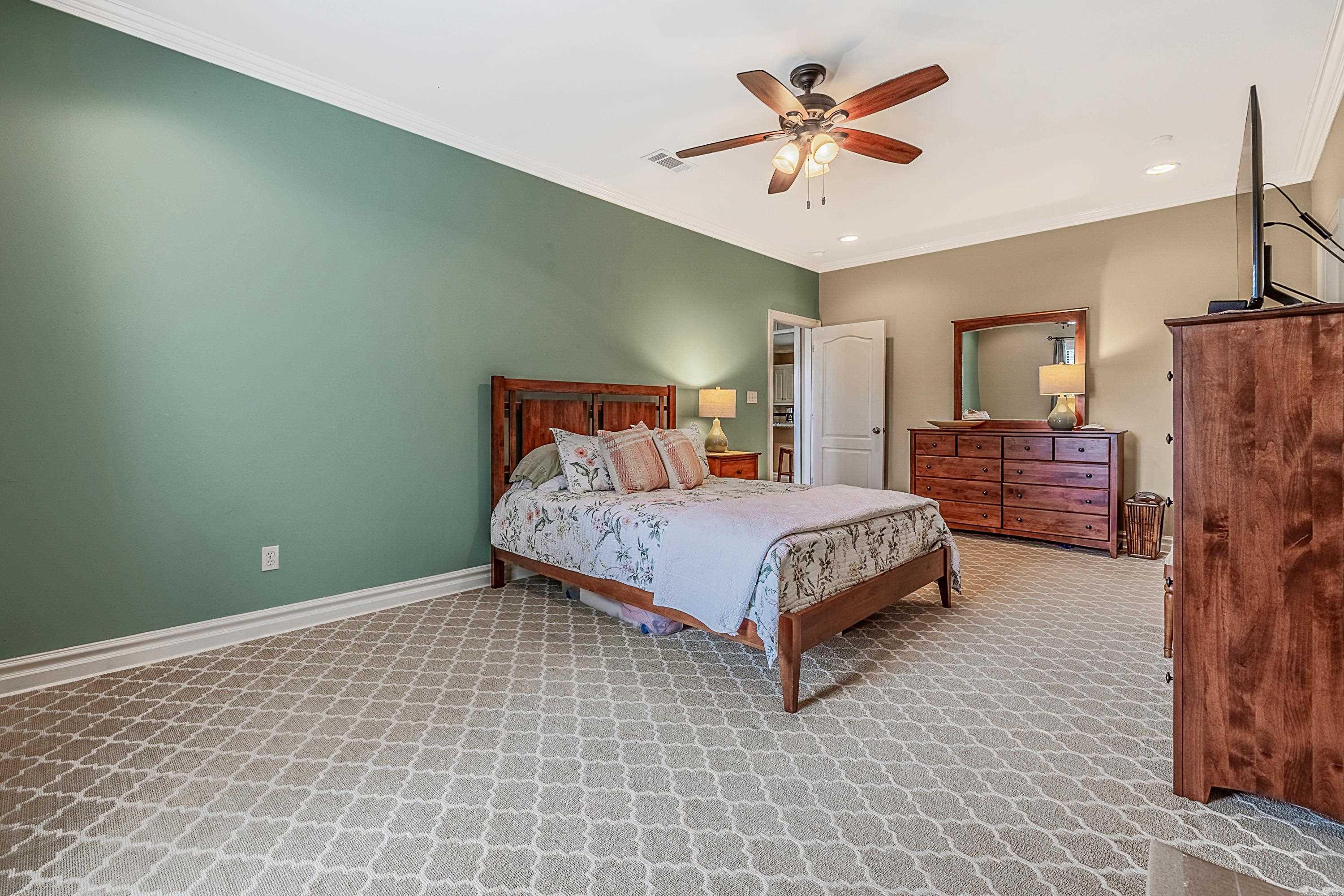 COUNTRY CLUB OF ARK THE - Residential