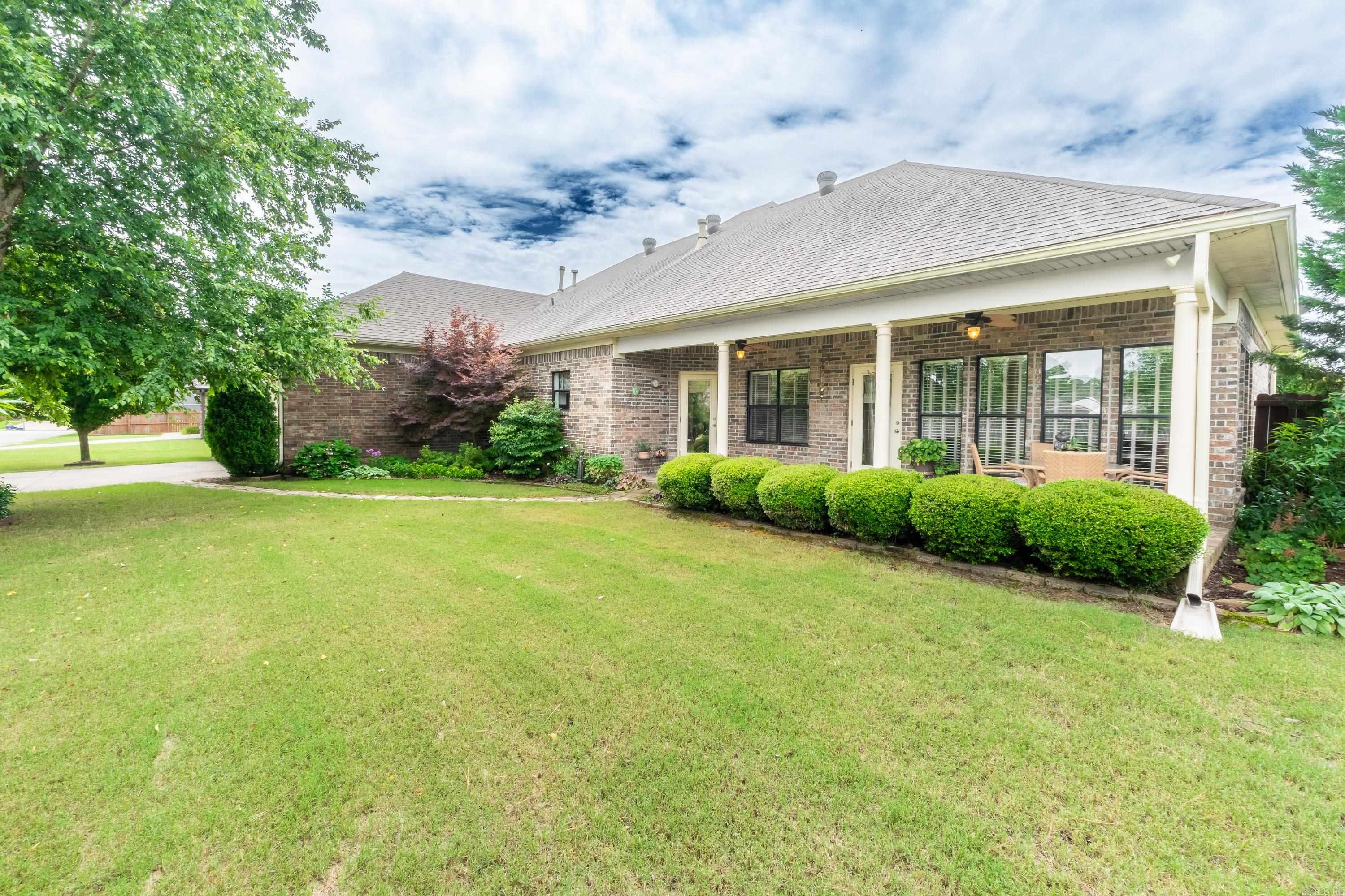 COUNTRY CLUB OF ARK THE - Residential