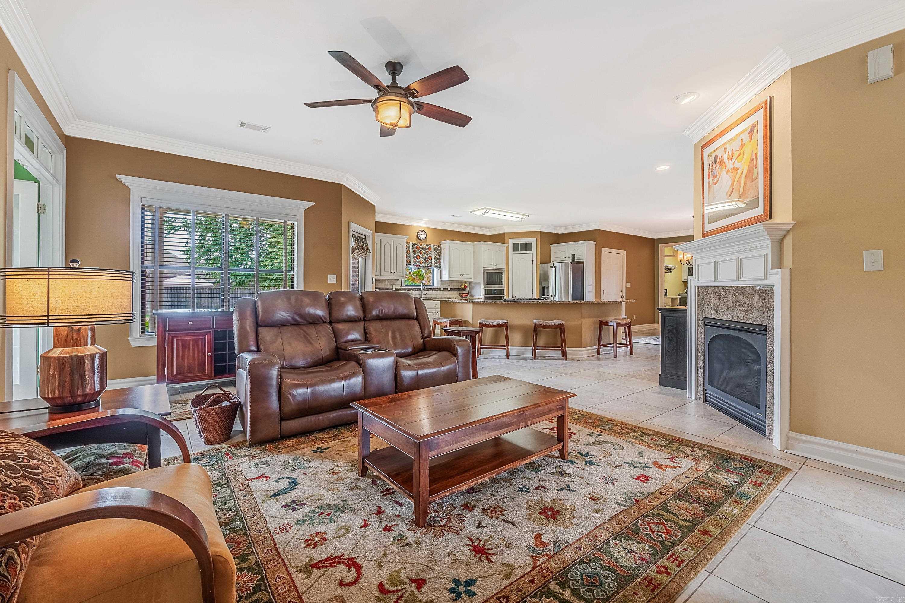 COUNTRY CLUB OF ARK THE - Residential