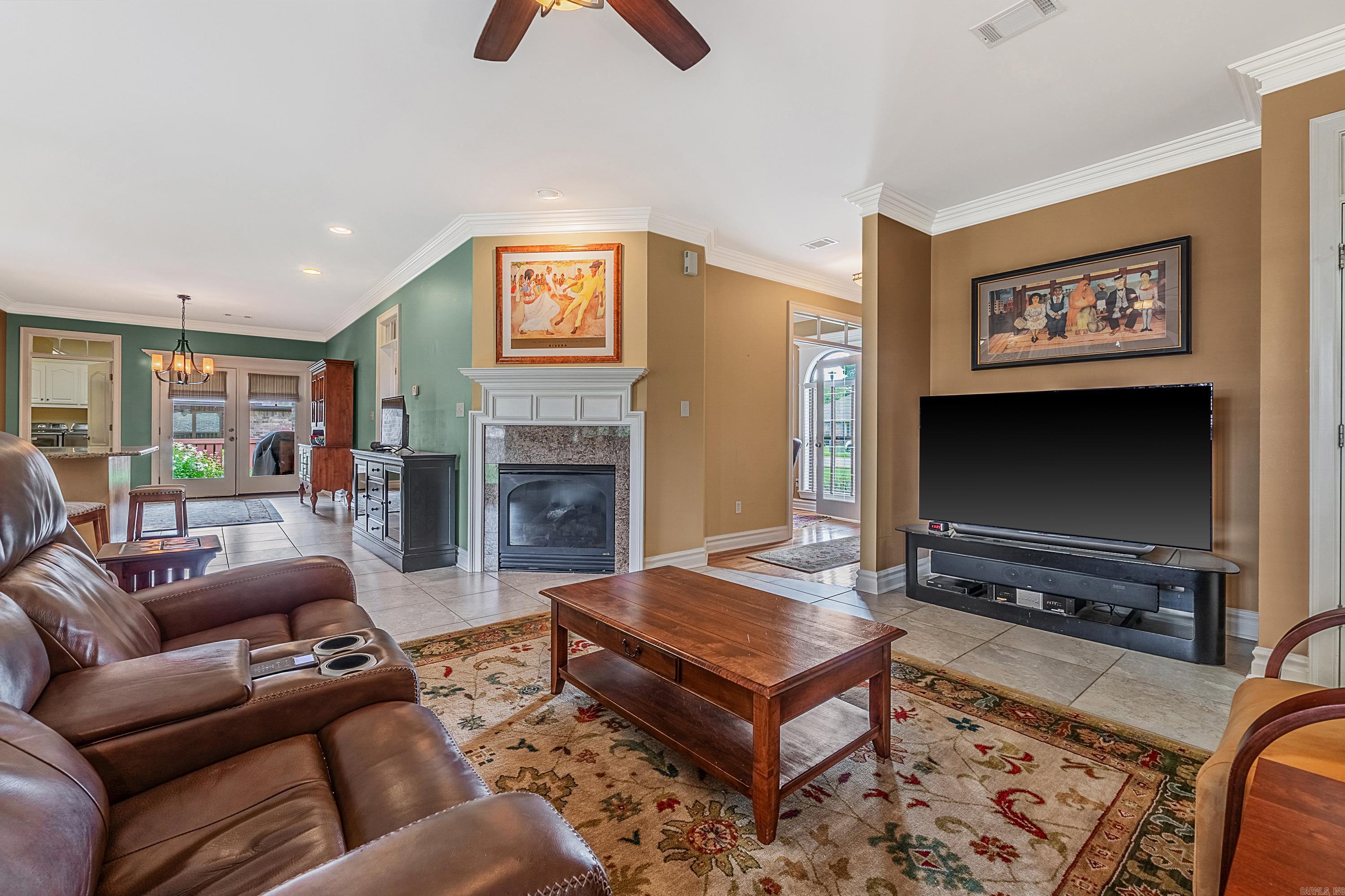 COUNTRY CLUB OF ARK THE - Residential