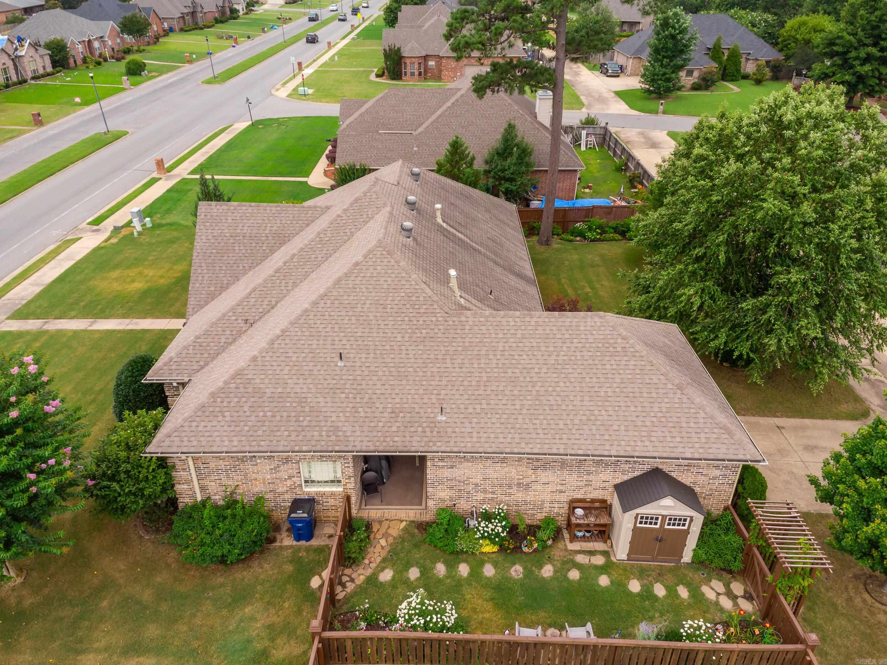 COUNTRY CLUB OF ARK THE - Residential