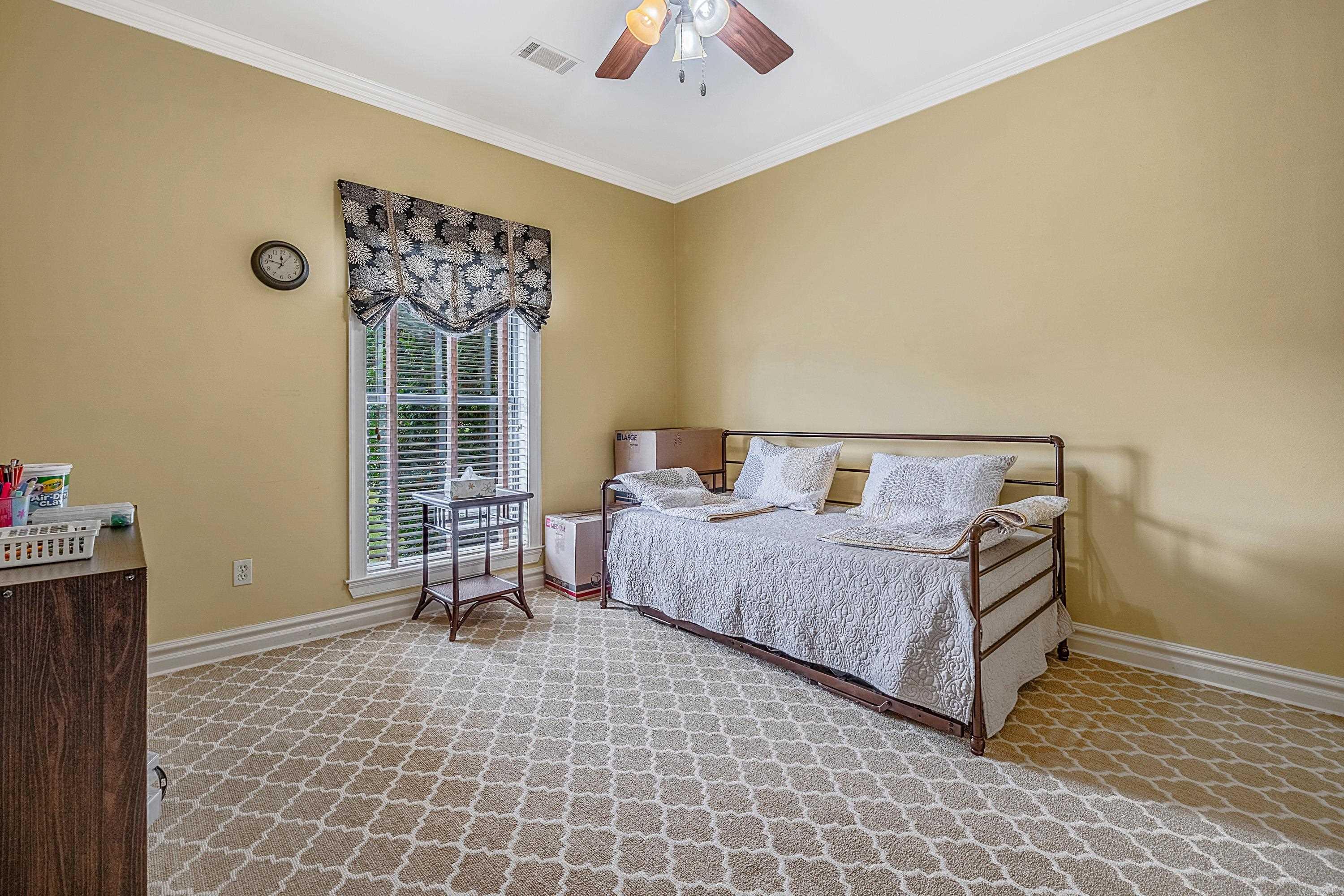 COUNTRY CLUB OF ARK THE - Residential