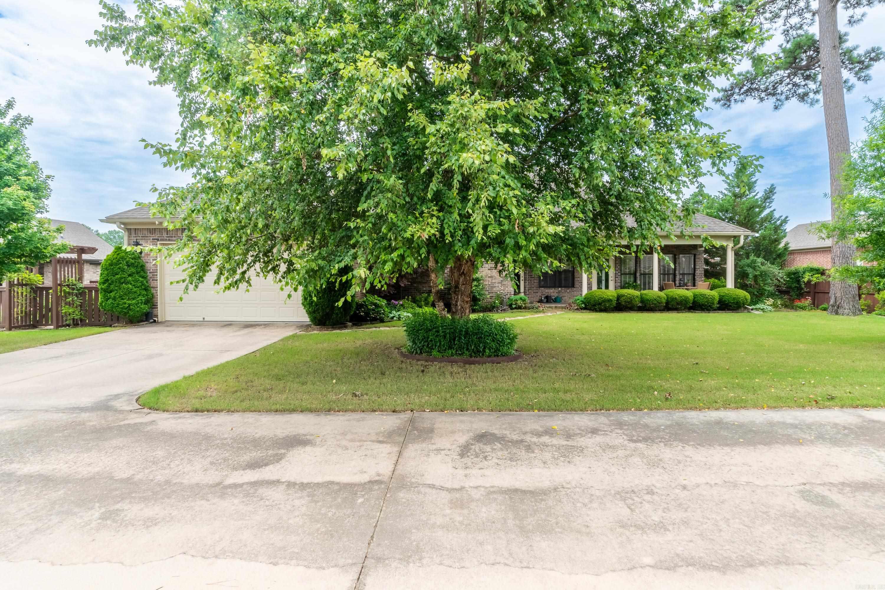 COUNTRY CLUB OF ARK THE - Residential