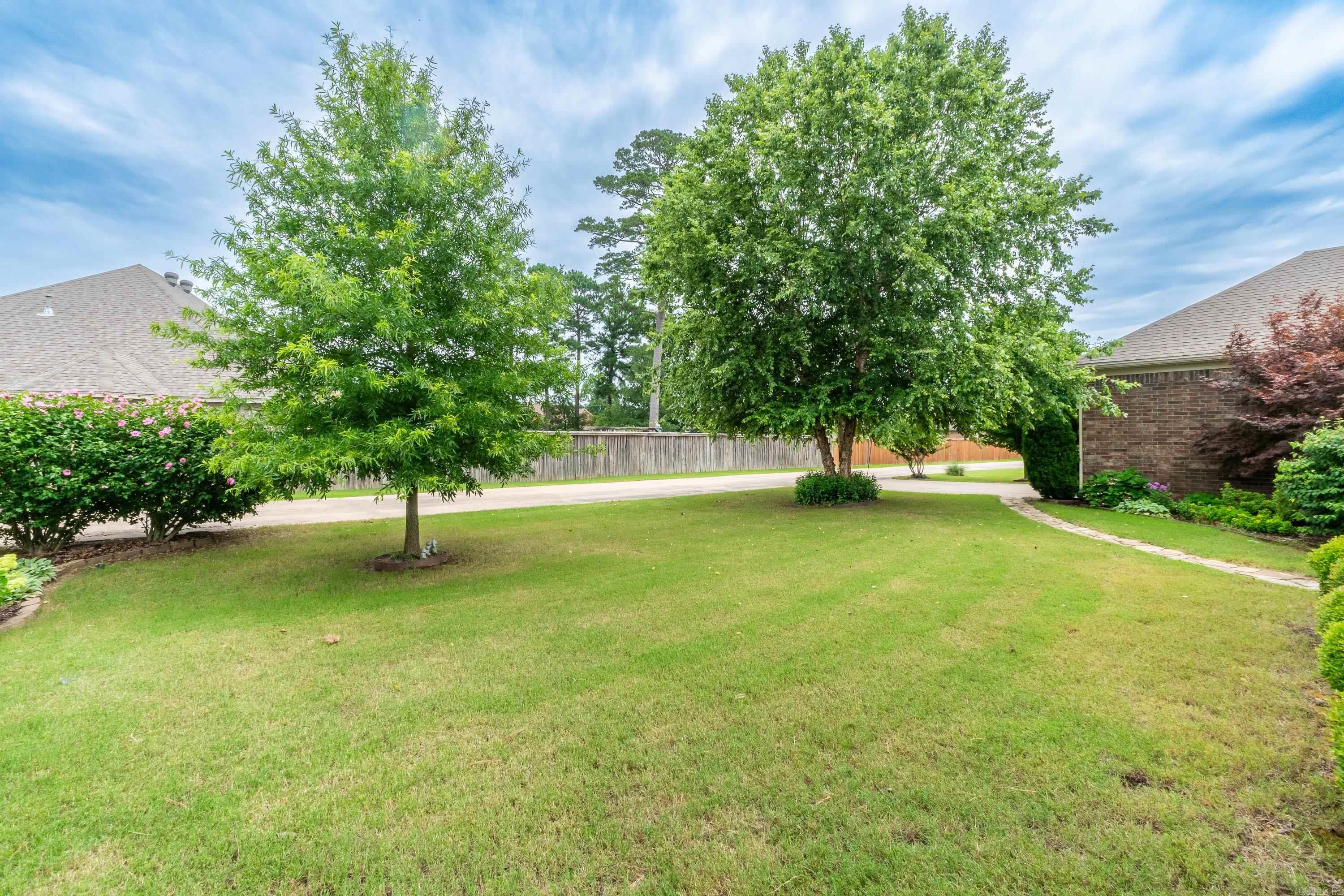 COUNTRY CLUB OF ARK THE - Residential