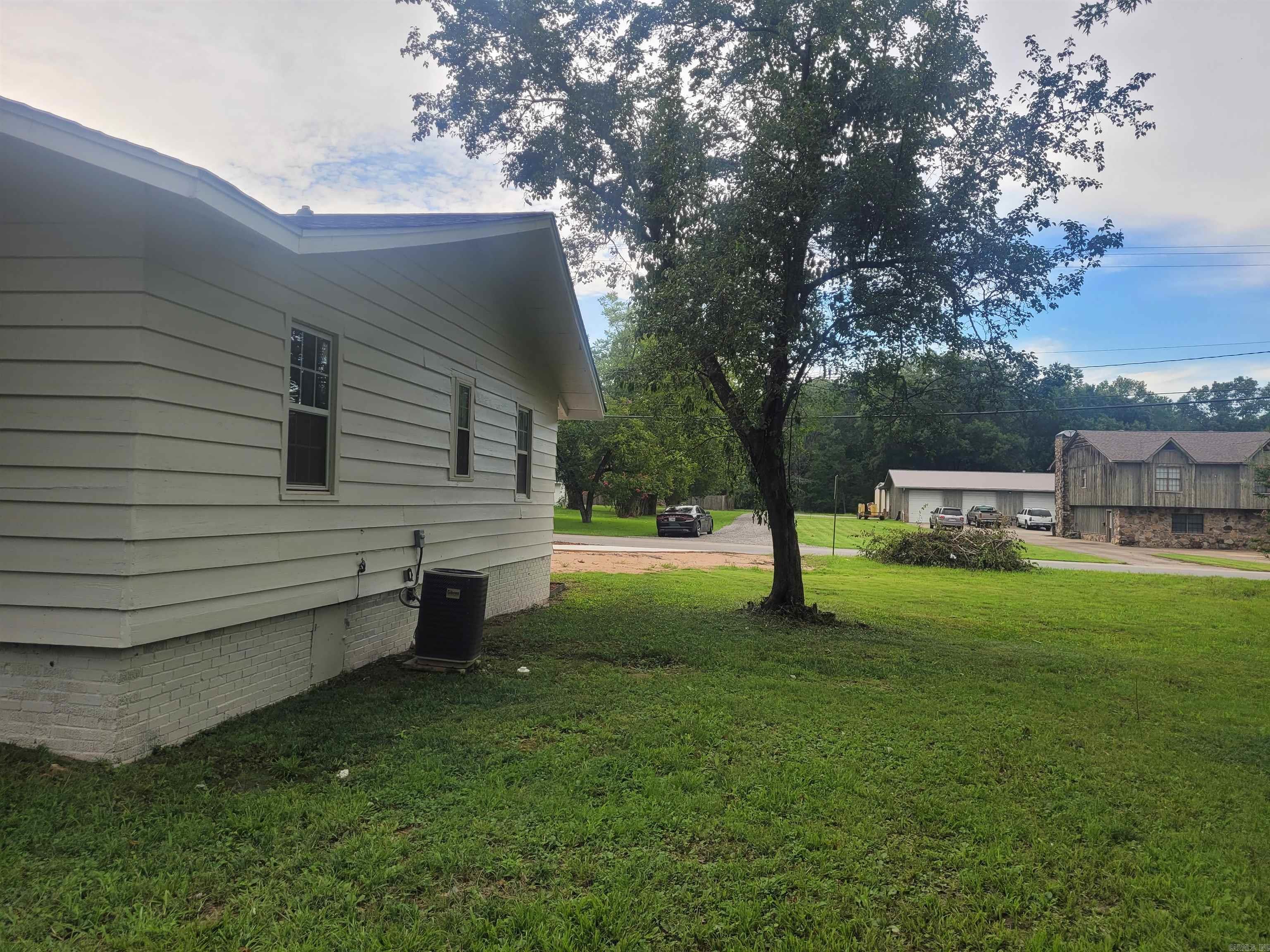 TRAMMEL - Residential