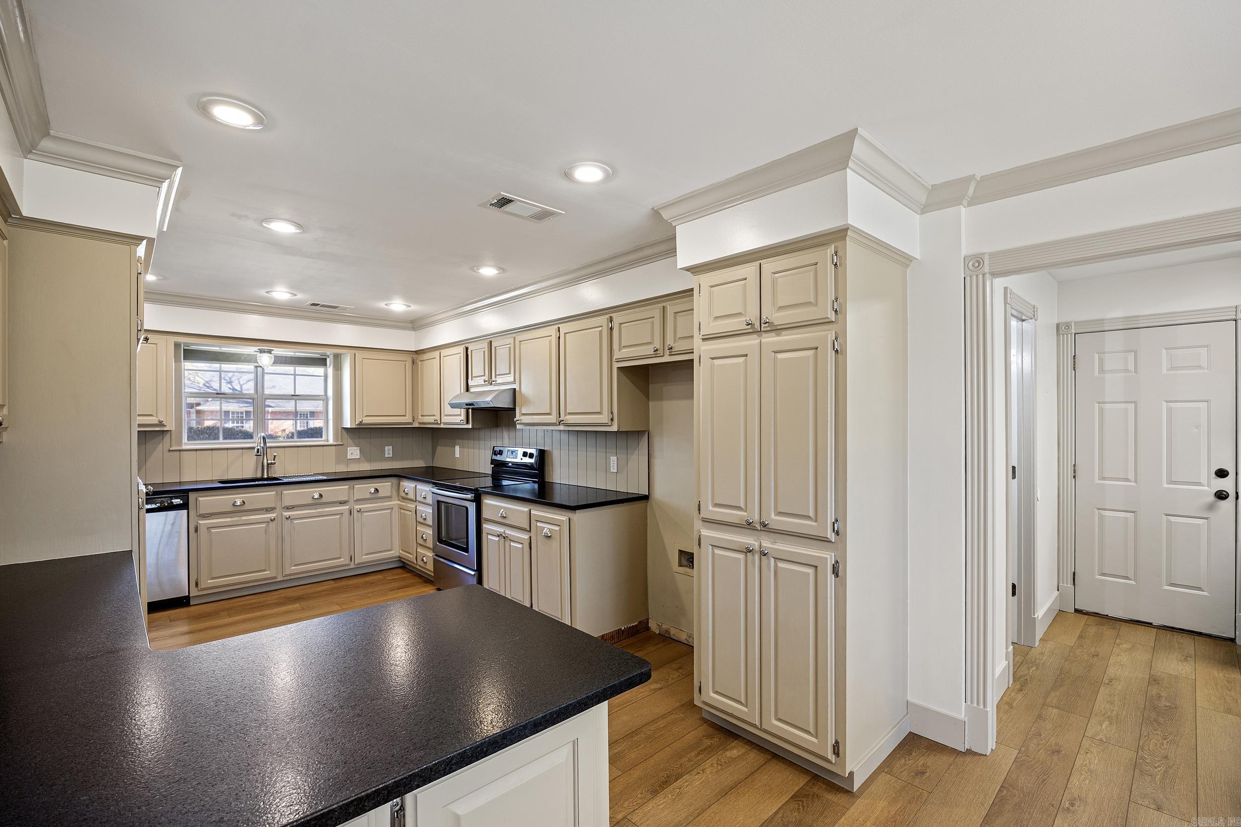 BROOKSIDE ESTATES - Residential