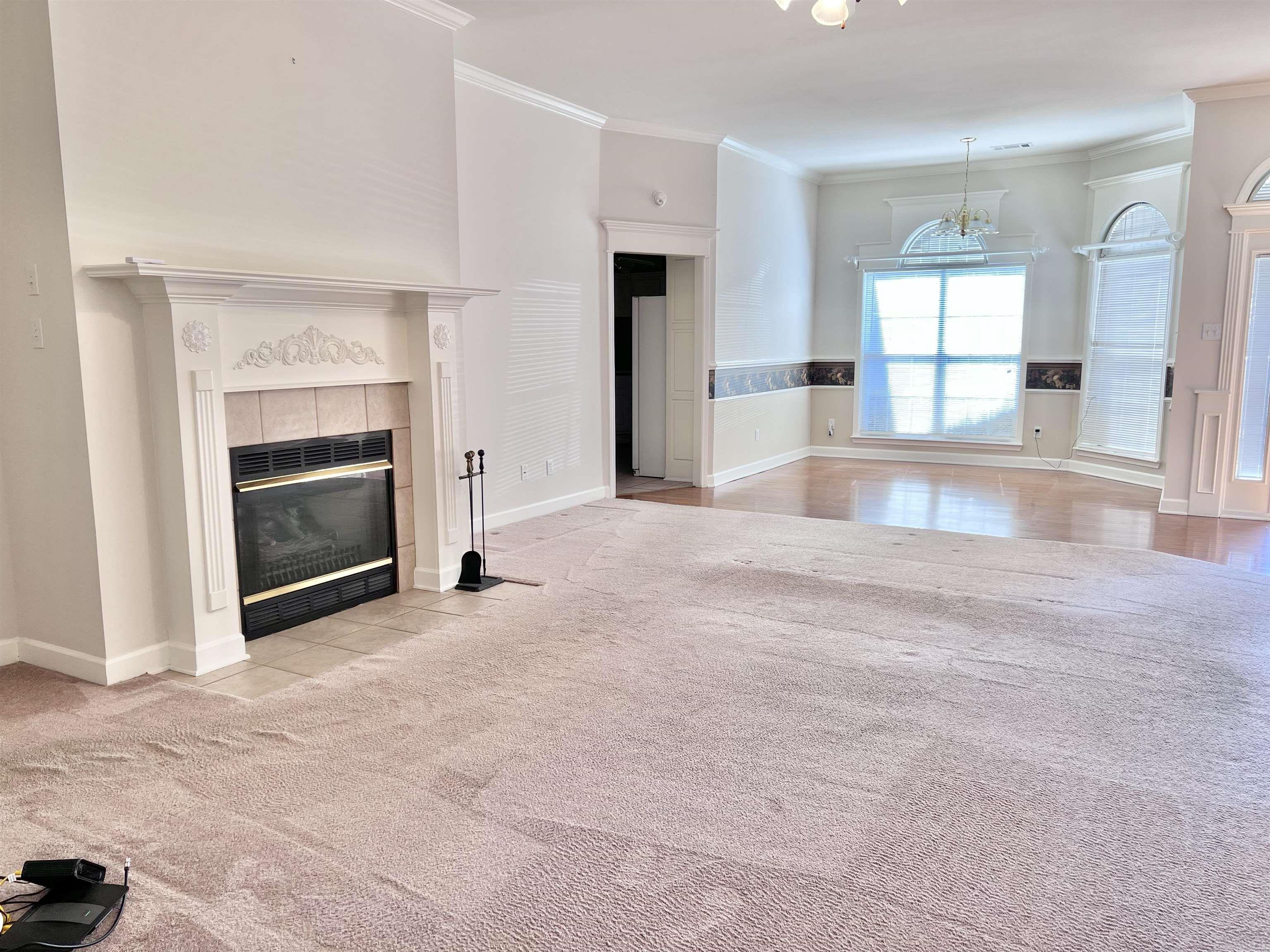 BELLE MEADE - Residential