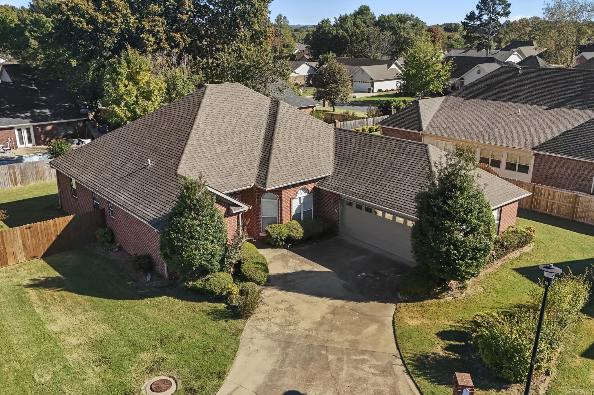 BELLE MEADE - Residential