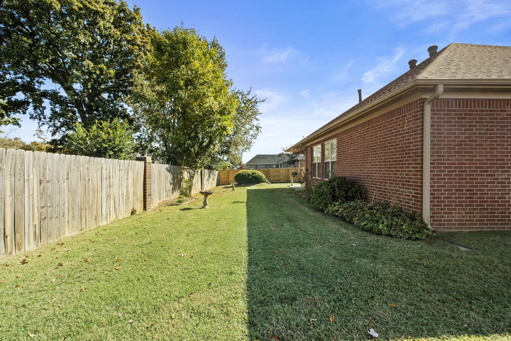 BELLE MEADE - Residential