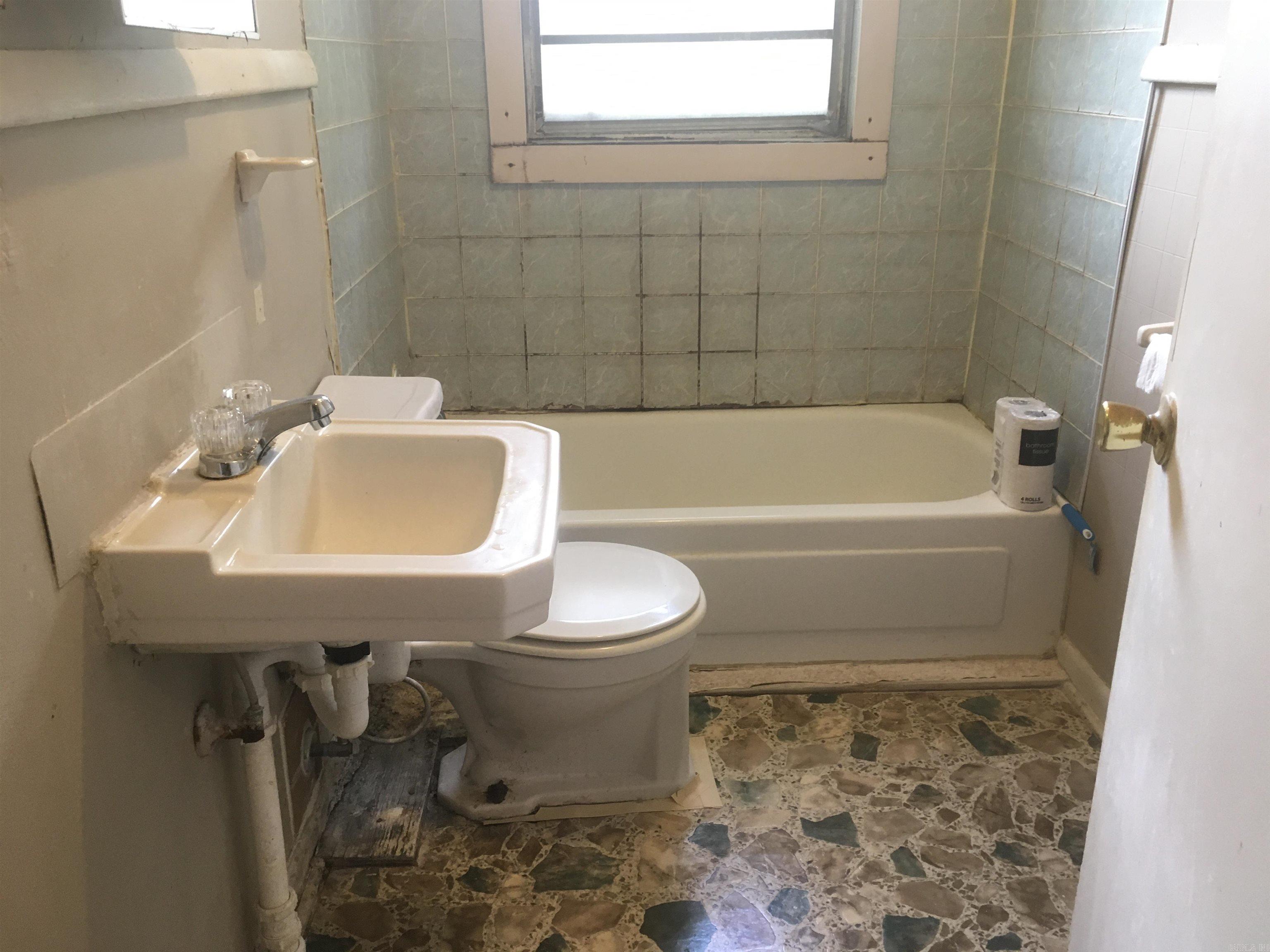 COVE ACREAGE - Residential