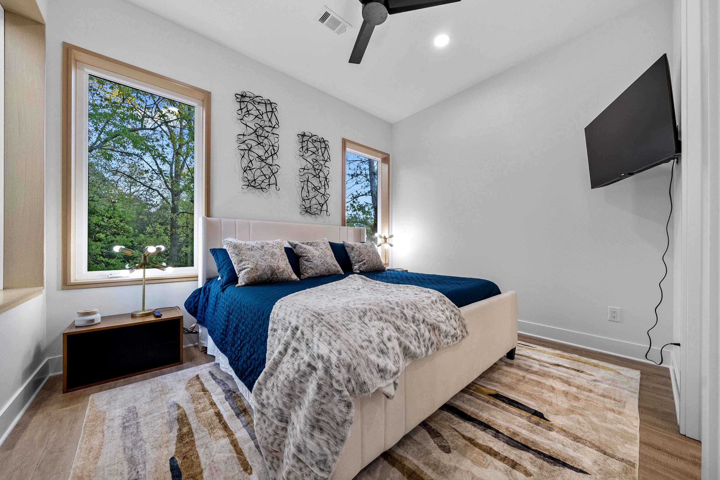 LAKE VIEW - Residential