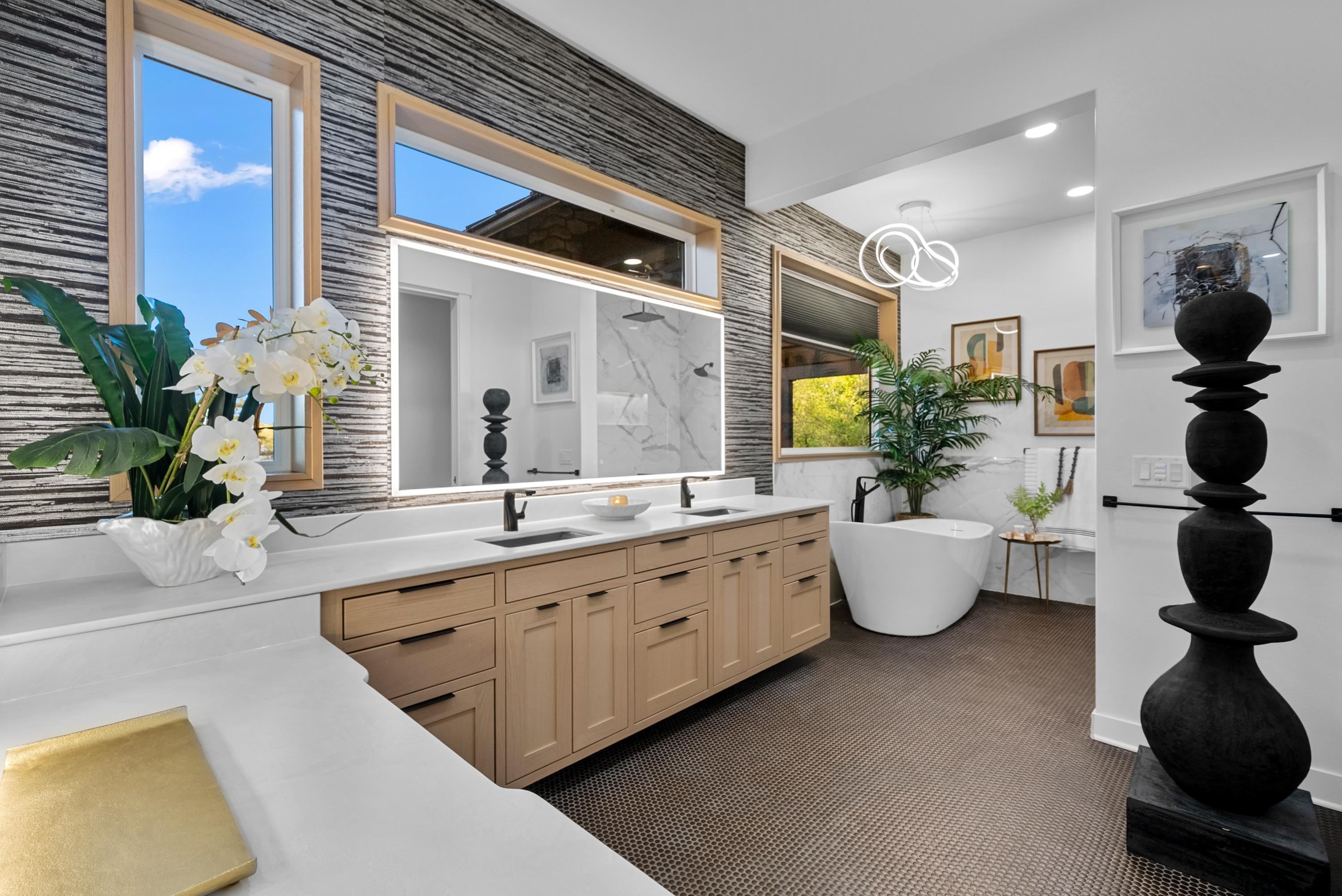 LAKE VIEW - Residential