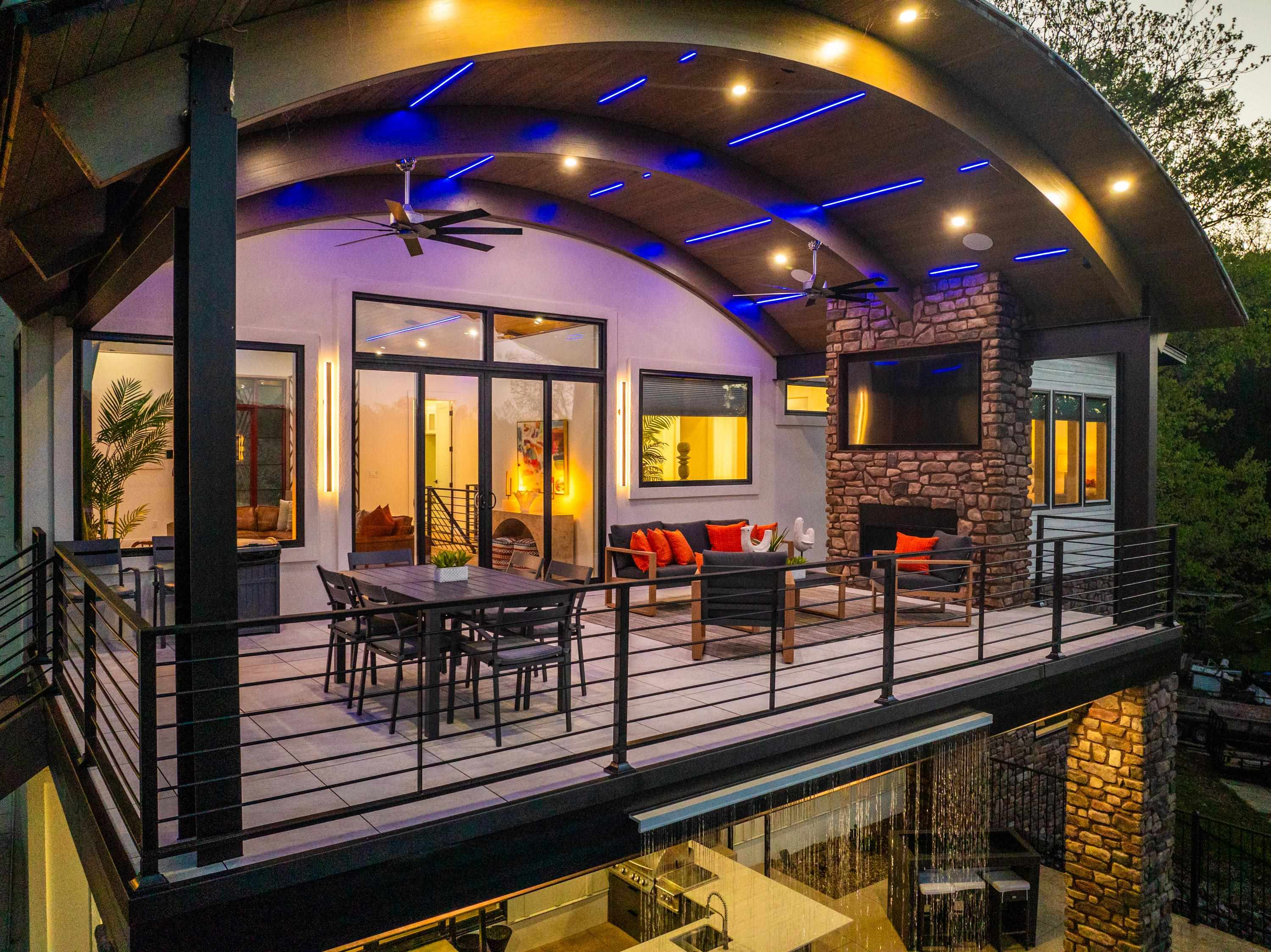 LAKE VIEW - Residential