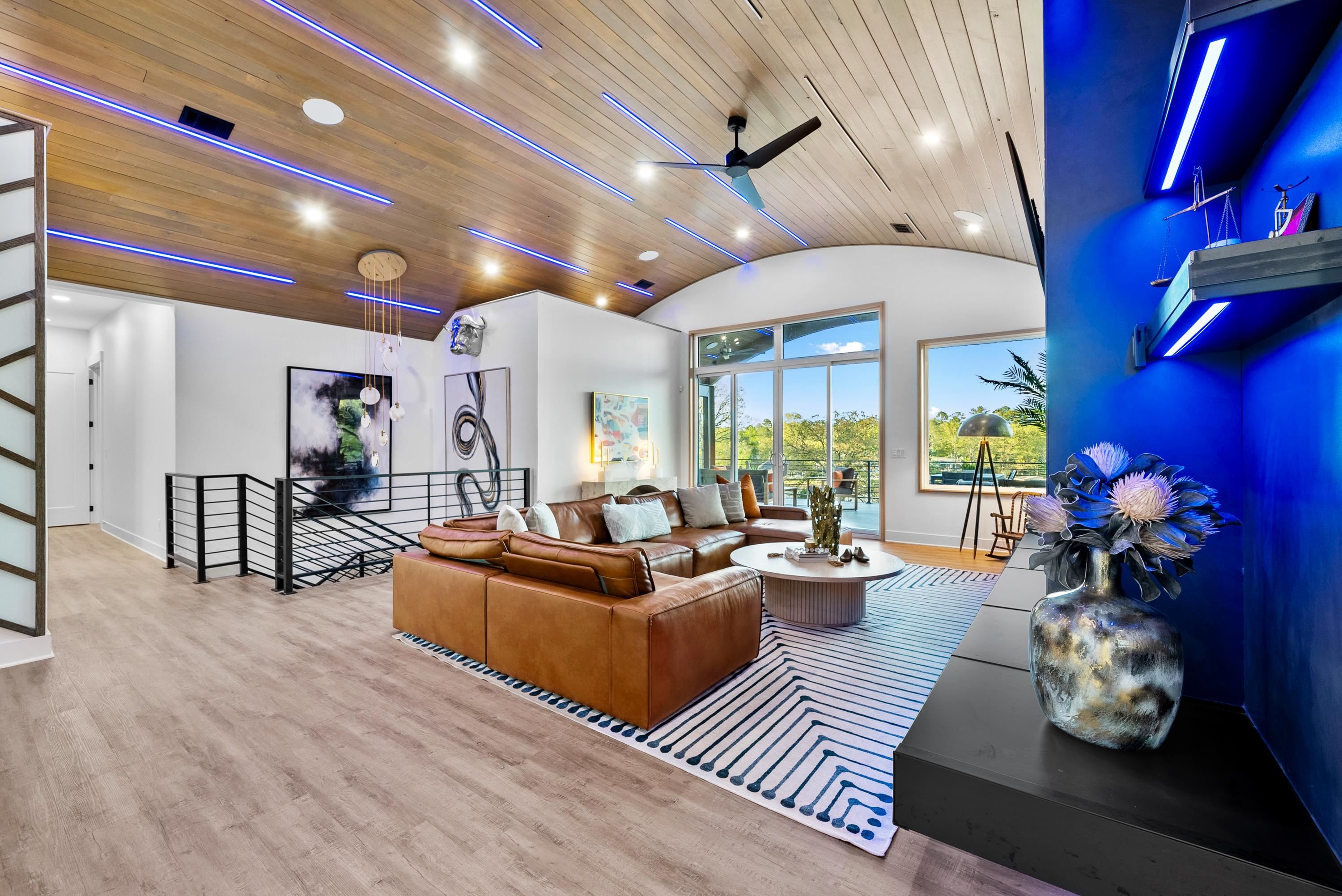 LAKE VIEW - Residential