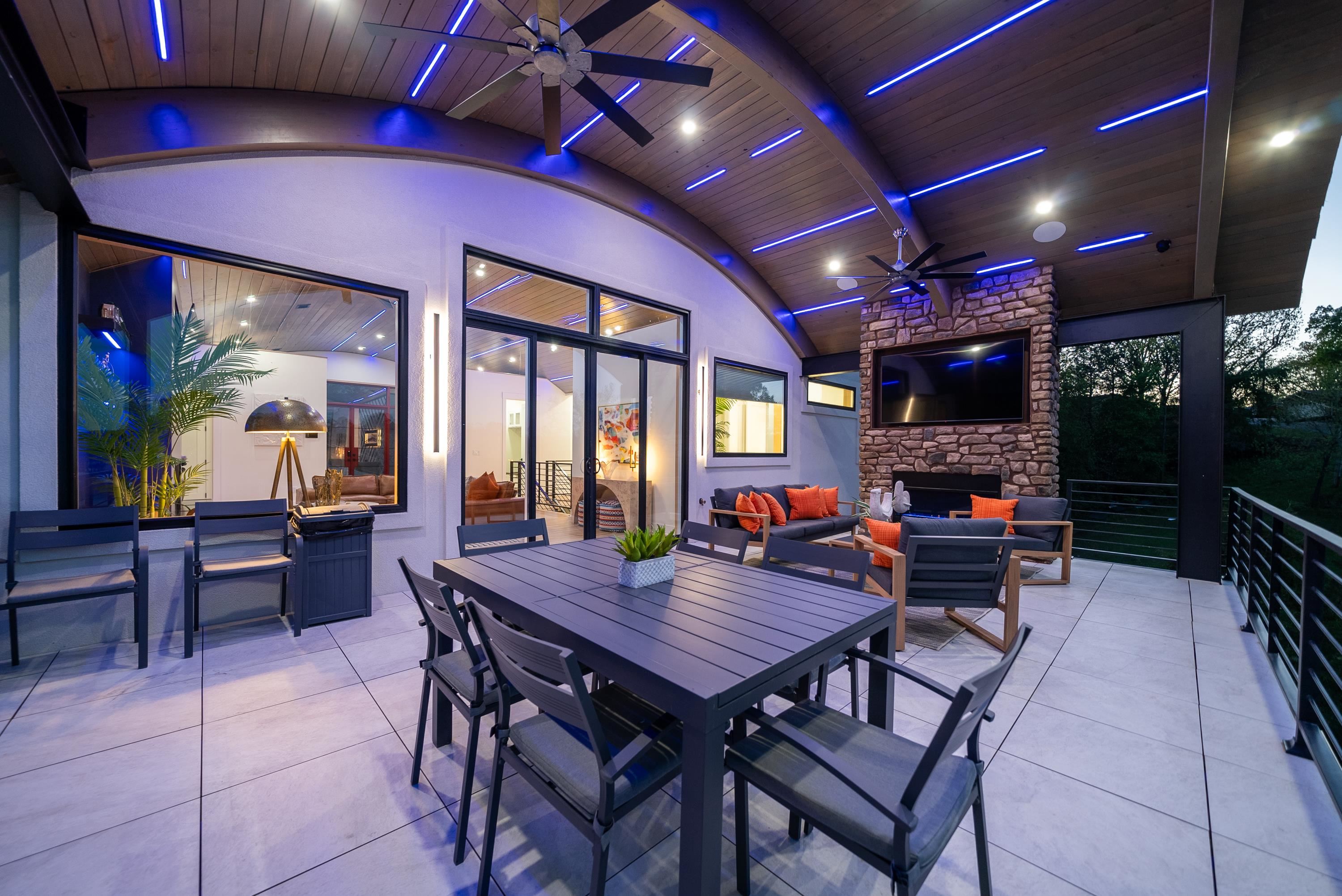 LAKE VIEW - Residential