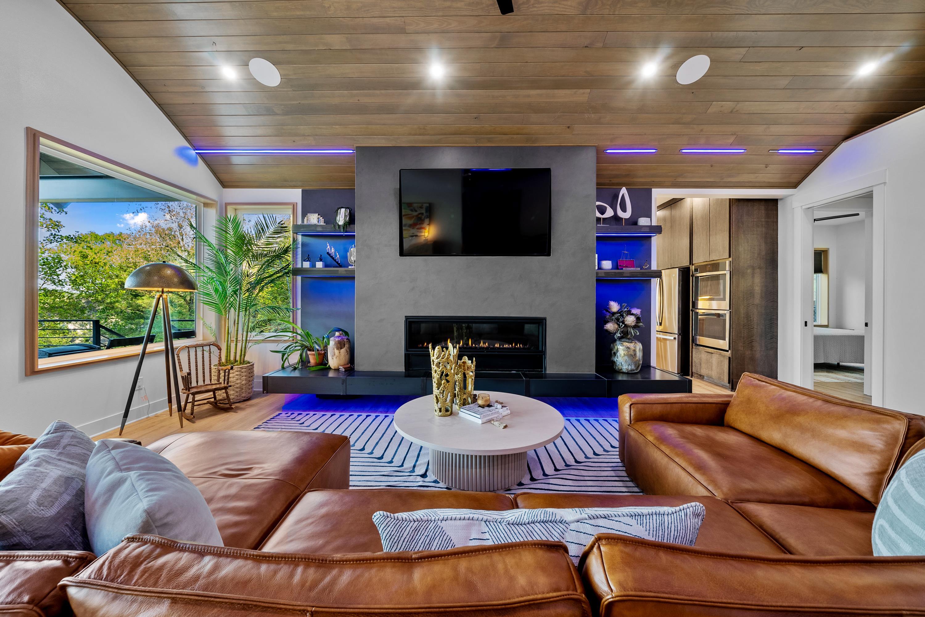 LAKE VIEW - Residential