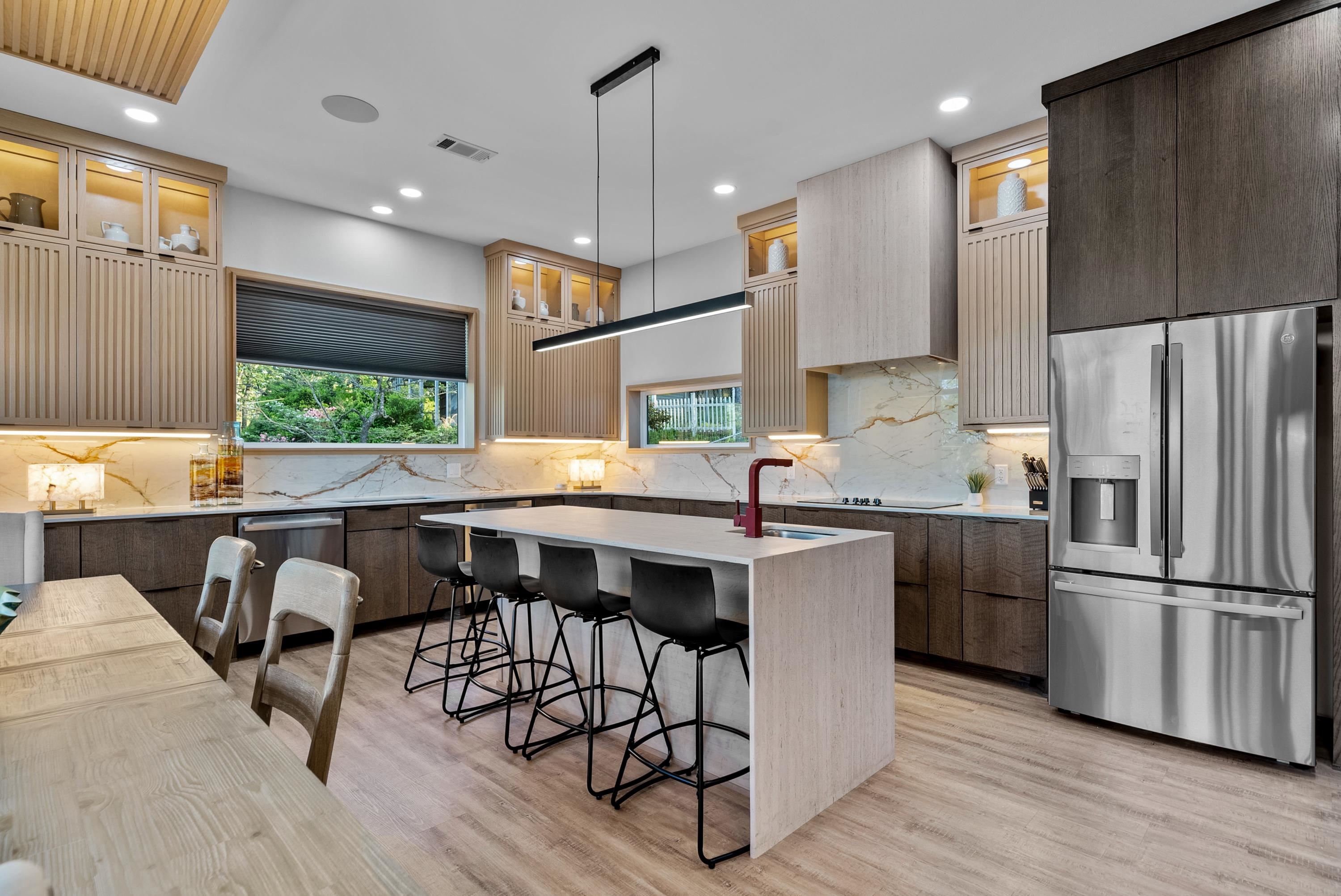 LAKE VIEW - Residential